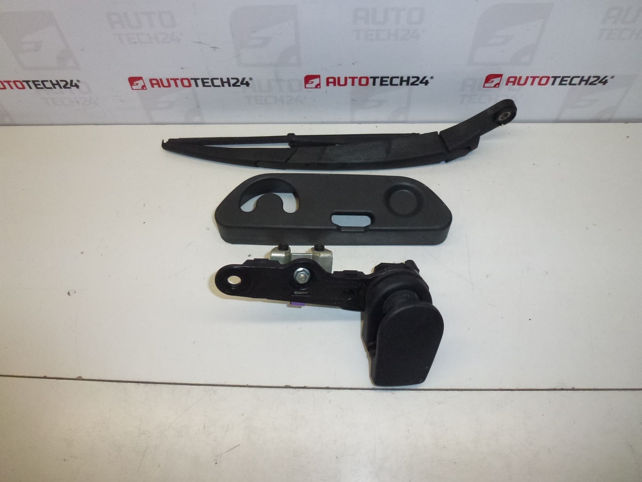 Hátsó ablaktörlő mechanizmus Citroën C5 kombi 2007-ig 9651000780 6405K2