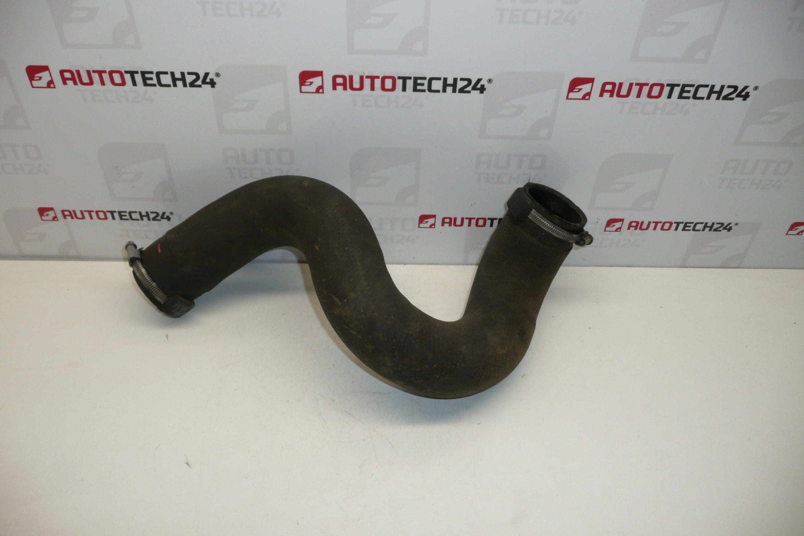 Levegőcsatlakozás Citroën Peugeot 2.0 és 2.2 HDI 0382LA hőcserélőhöz