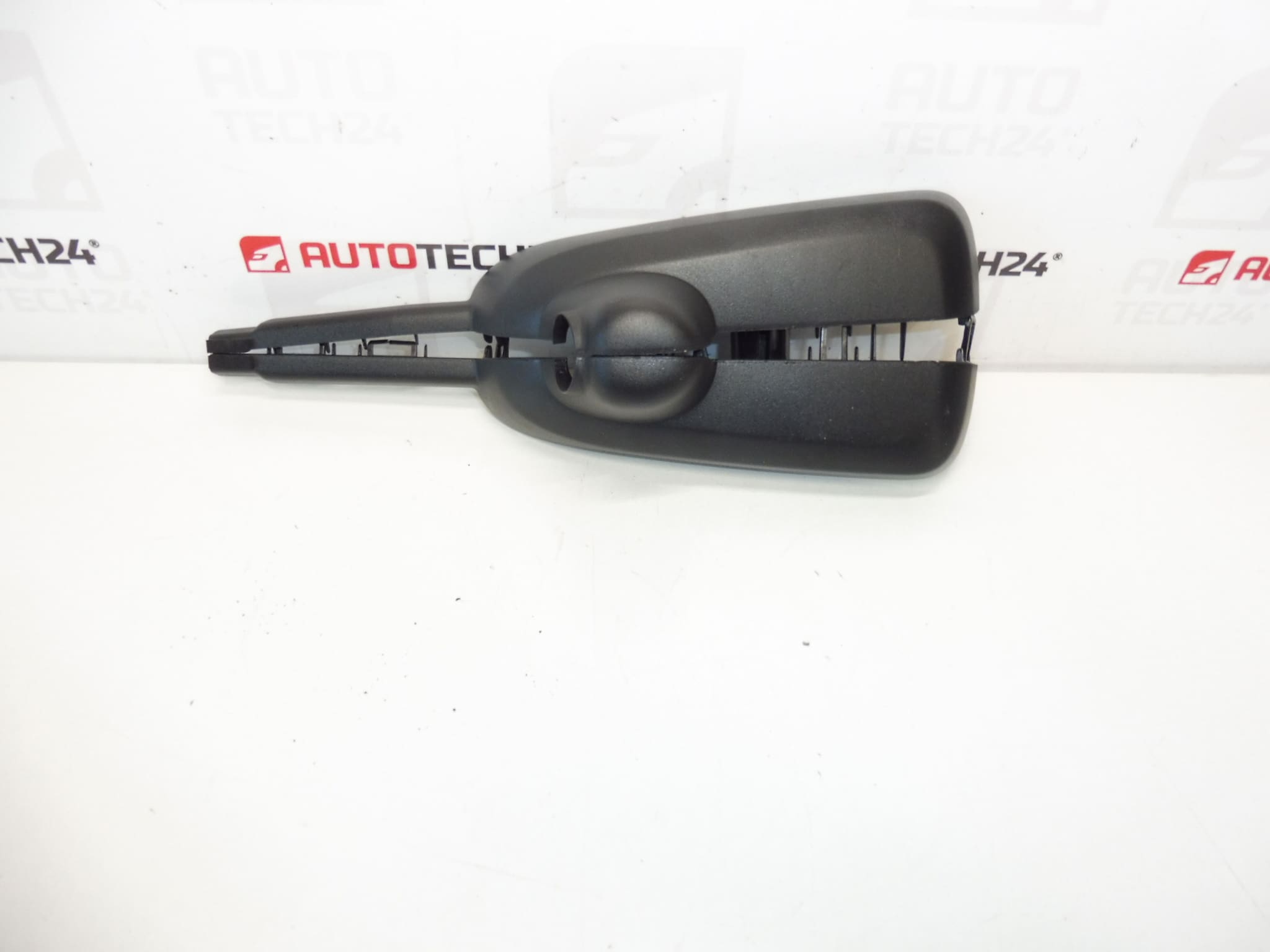 Belső visszapillantó tükör burkolat Peugeot 3008 és 5008 8153XT 8153XV