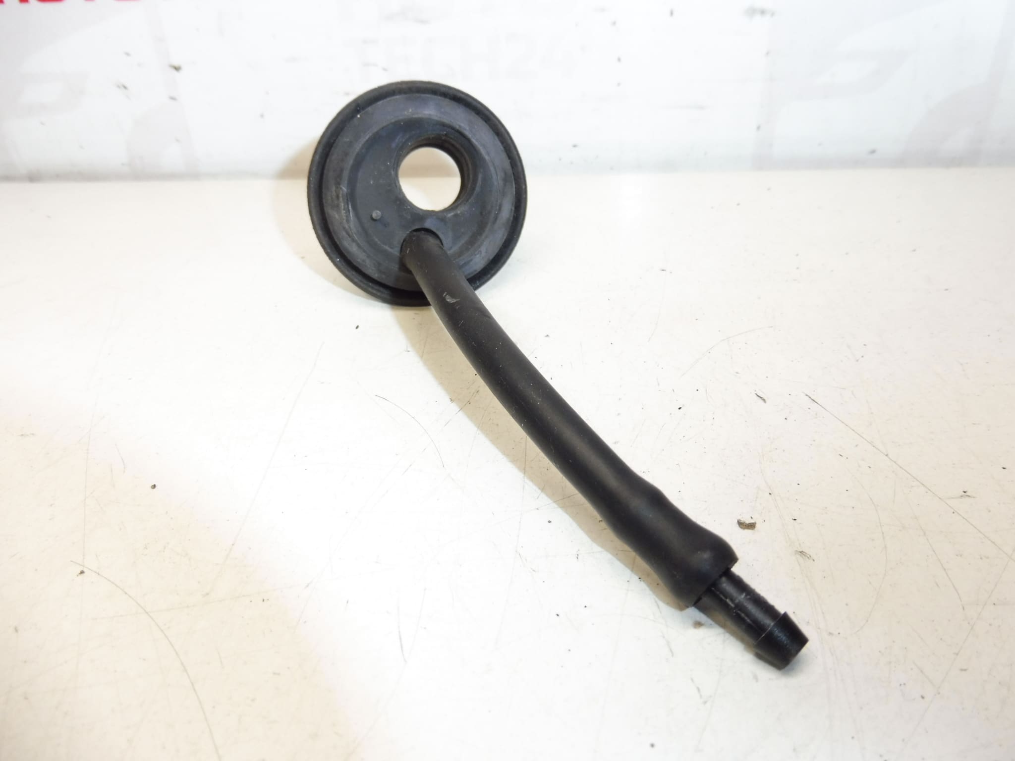 Hátsó szélvédőmosó fúvóka Citroën Peugeot 6438P9 - Image 2