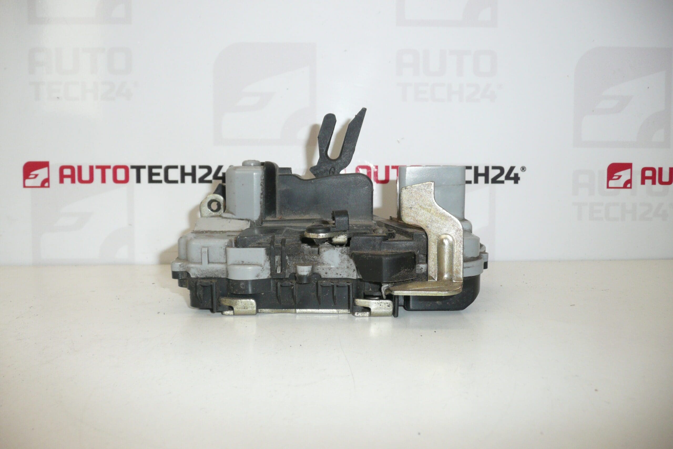 Bal első ajtózár vezető Citroën Xsara 9135H4