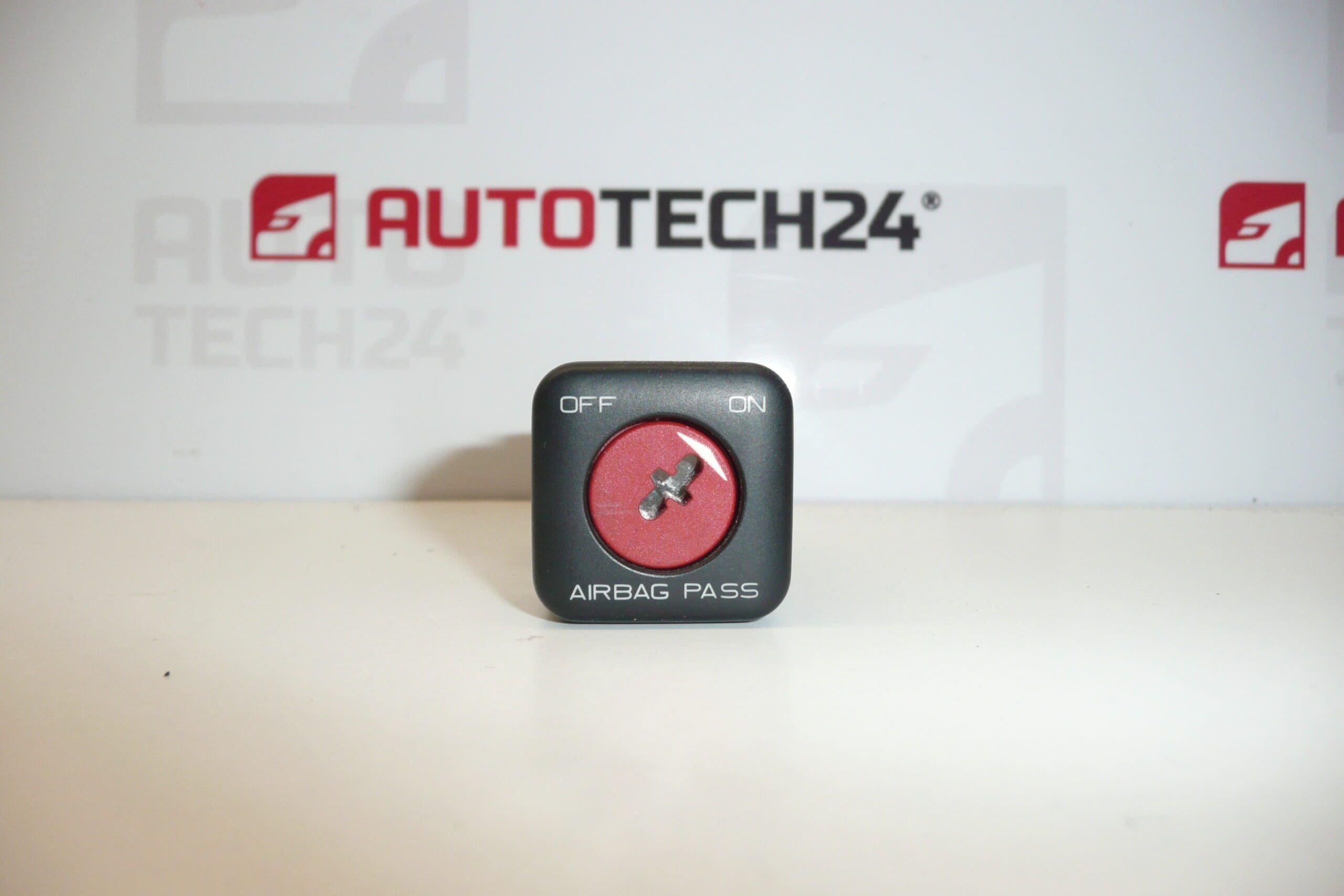 Utasoldali légzsák kapcsoló Citroën Peugeot 96373645XT 8216C8