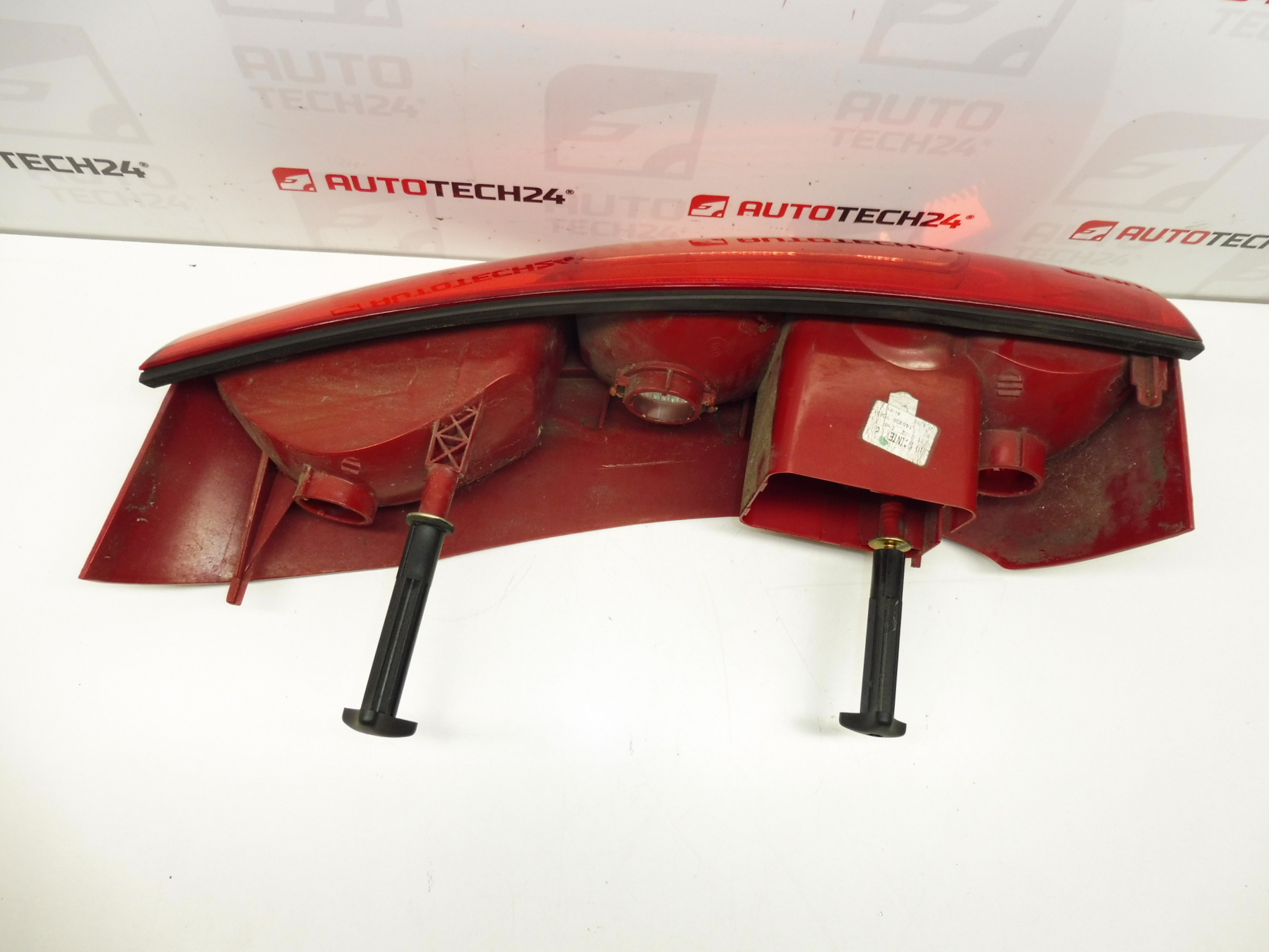 Bal hátsó lámpa Peugeot 807 6350Y4