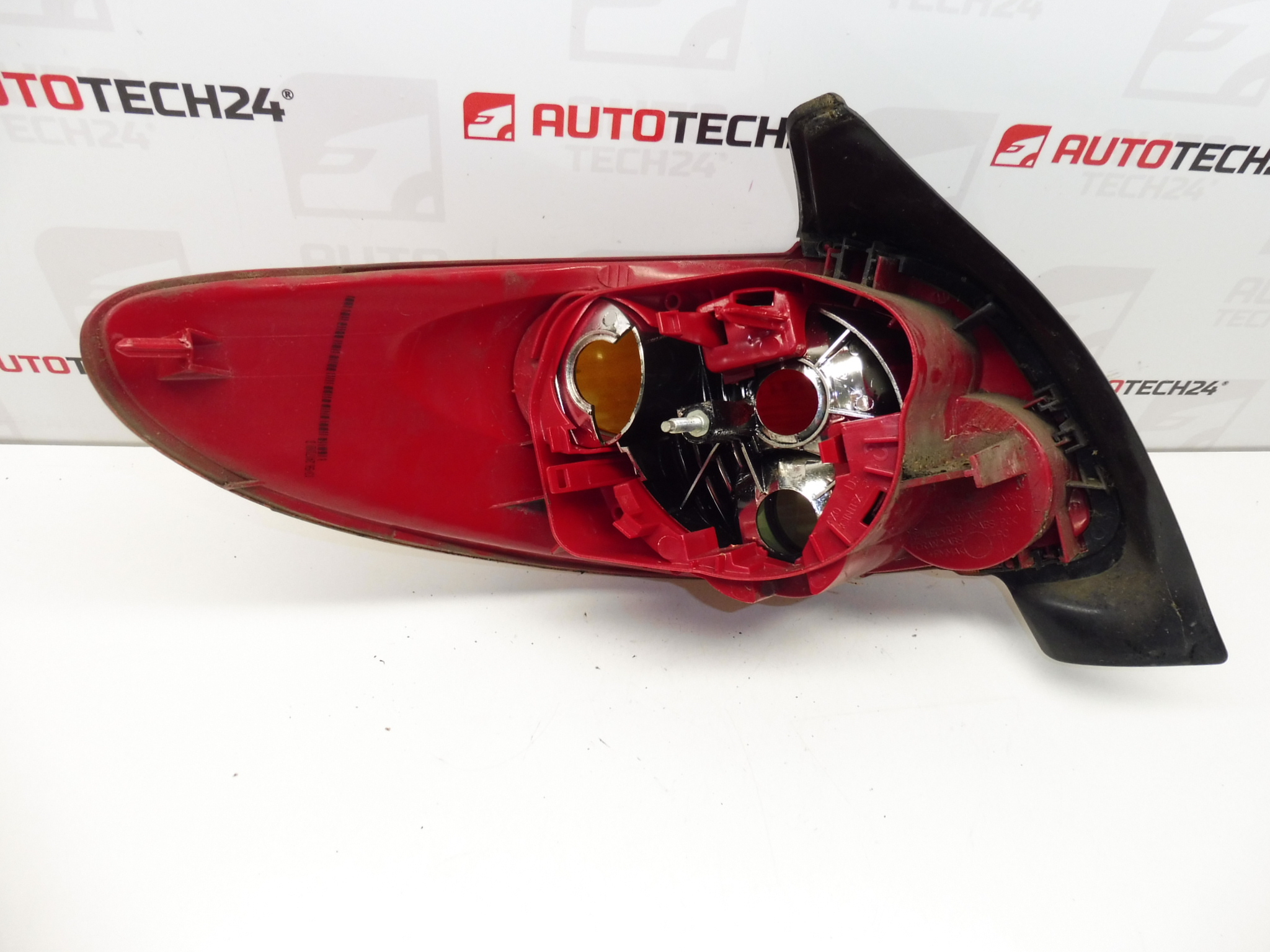 Jobb hátsó lámpa Peugeot 206 3/5 ajtós 6351S0