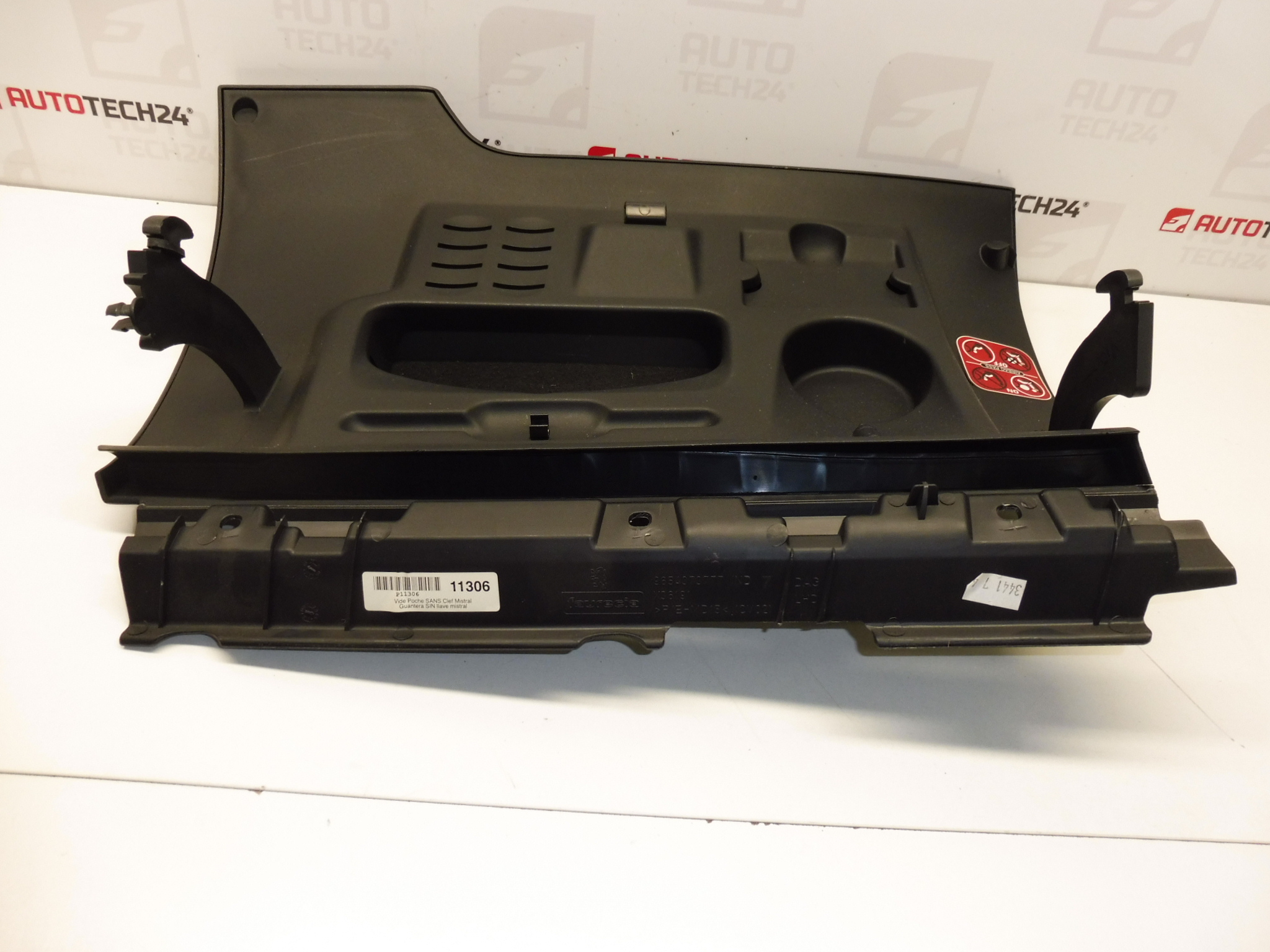 Peugeot 207 kesztyűtartó 9654373777 8218RP