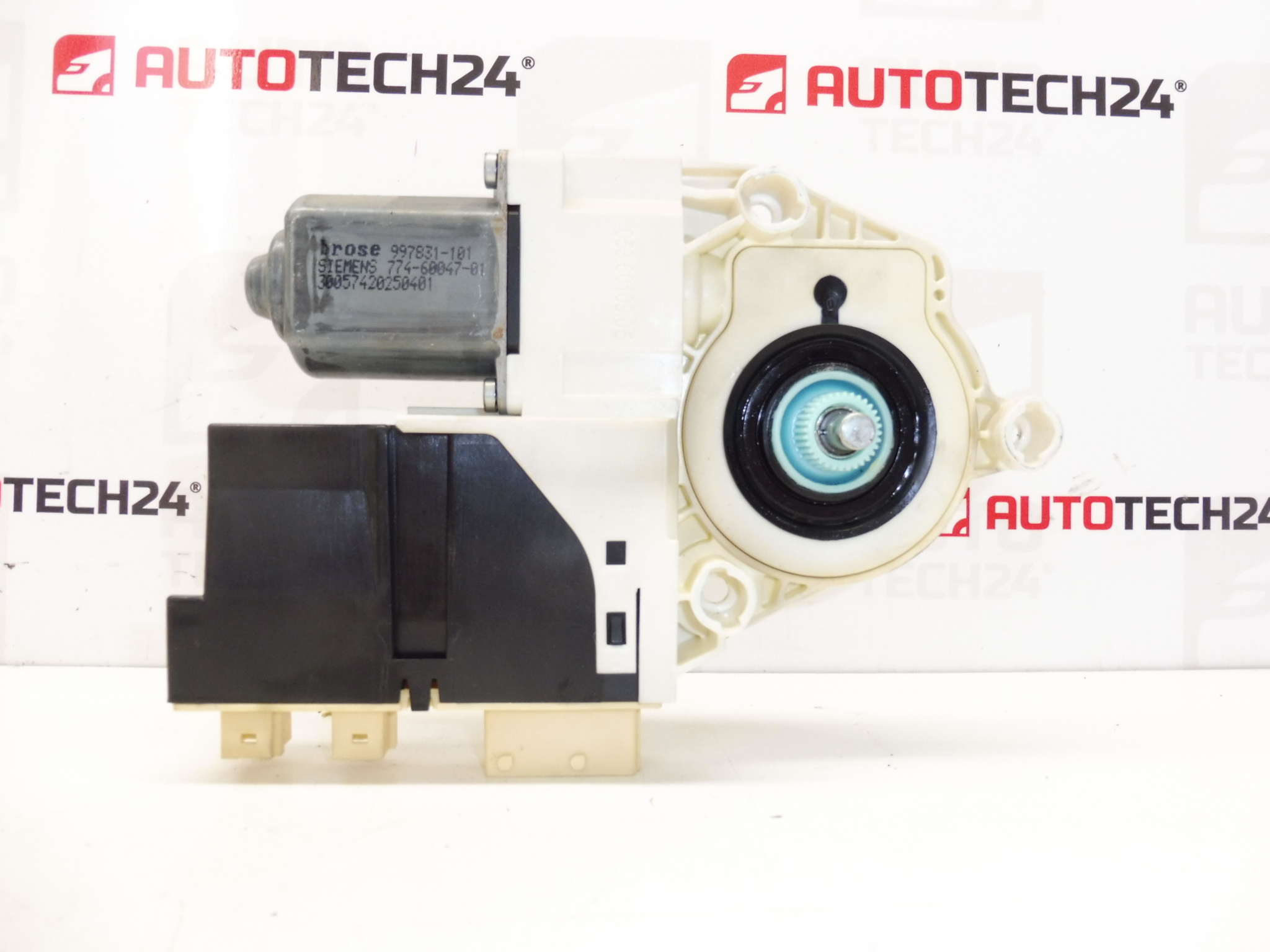 Peugeot 307 jobb első ablak motor 9681587380