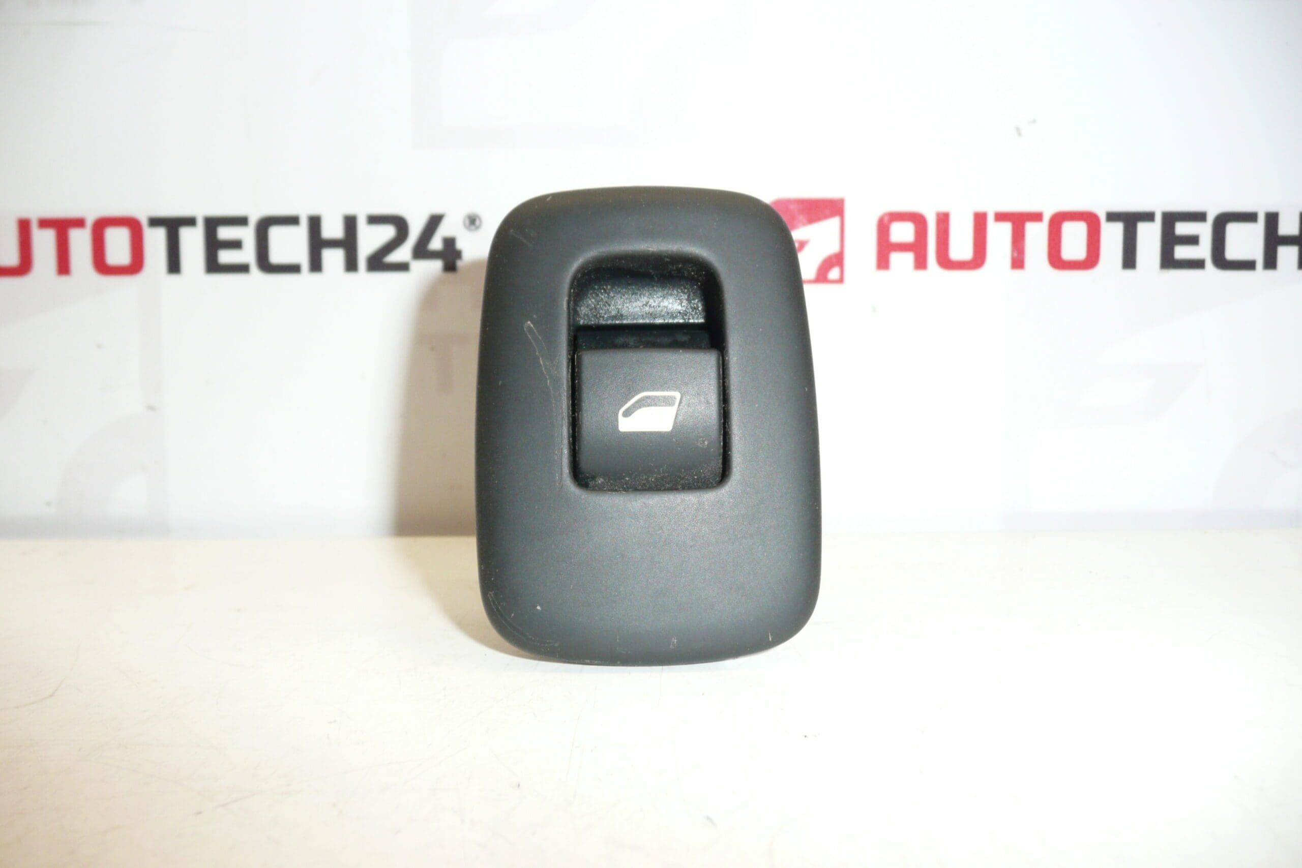 Citroën C5 X7 Ablakvezérlő 96623726XT 6490C6