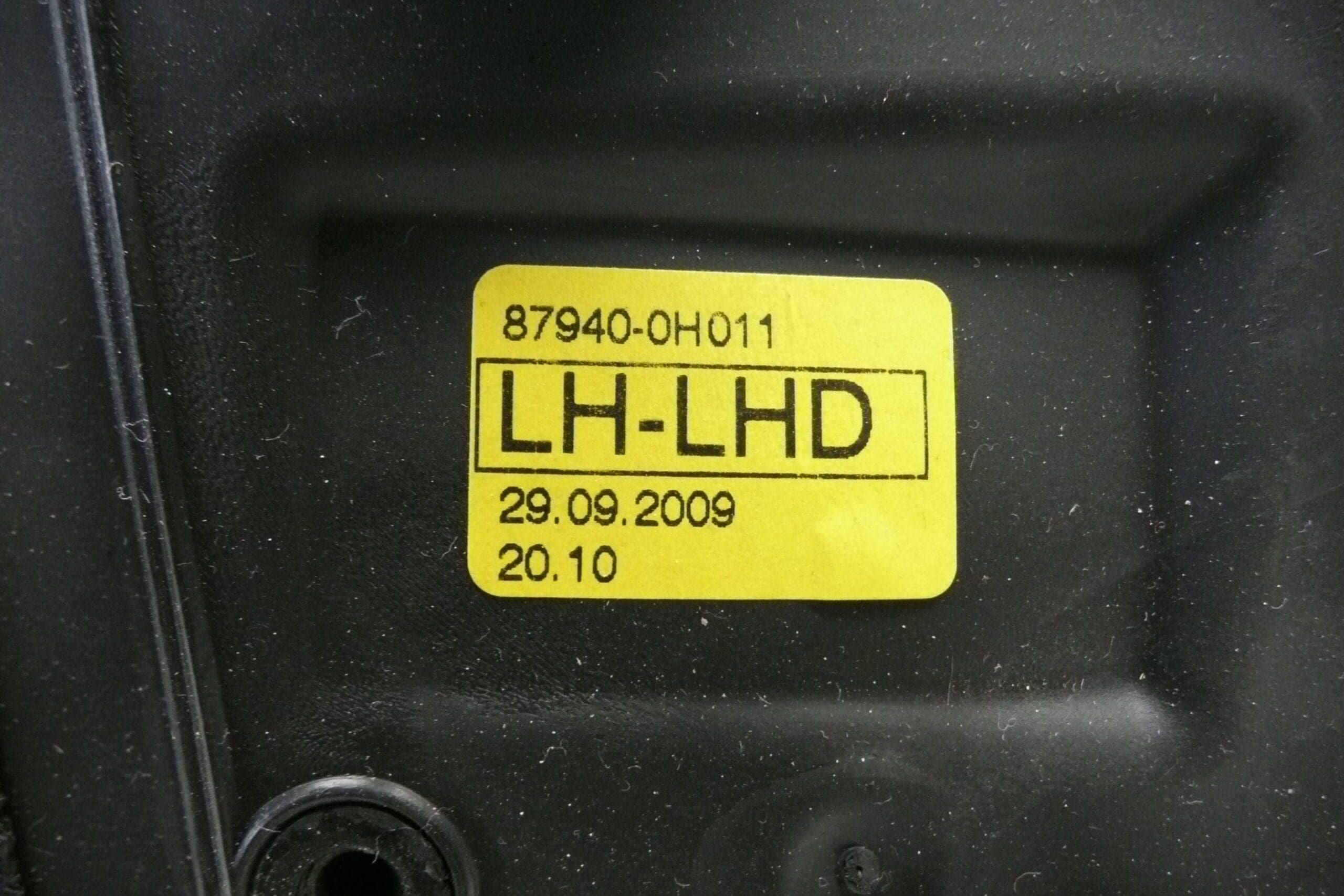 Tükör bal oldali fehér Citroën C1 Peugeot 107 87940-0H010 87940-0H011