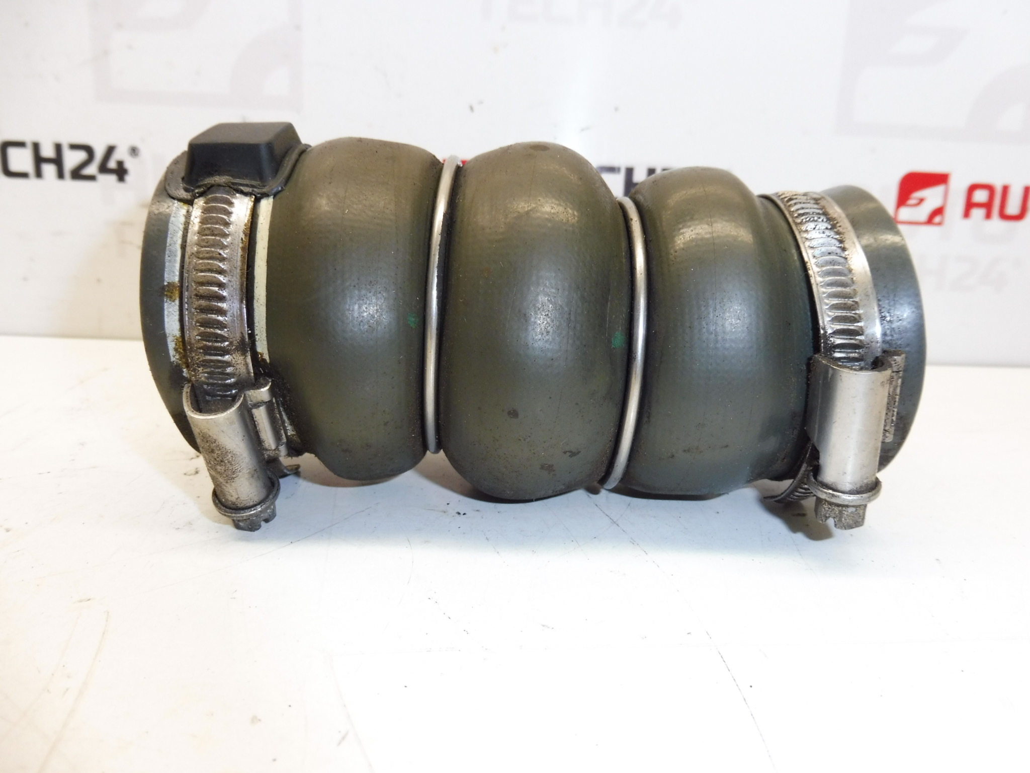 Tömlő 1.6 e-HDI Citroën Peugeot 9685598580 9686523980 9685598280 0382PJ