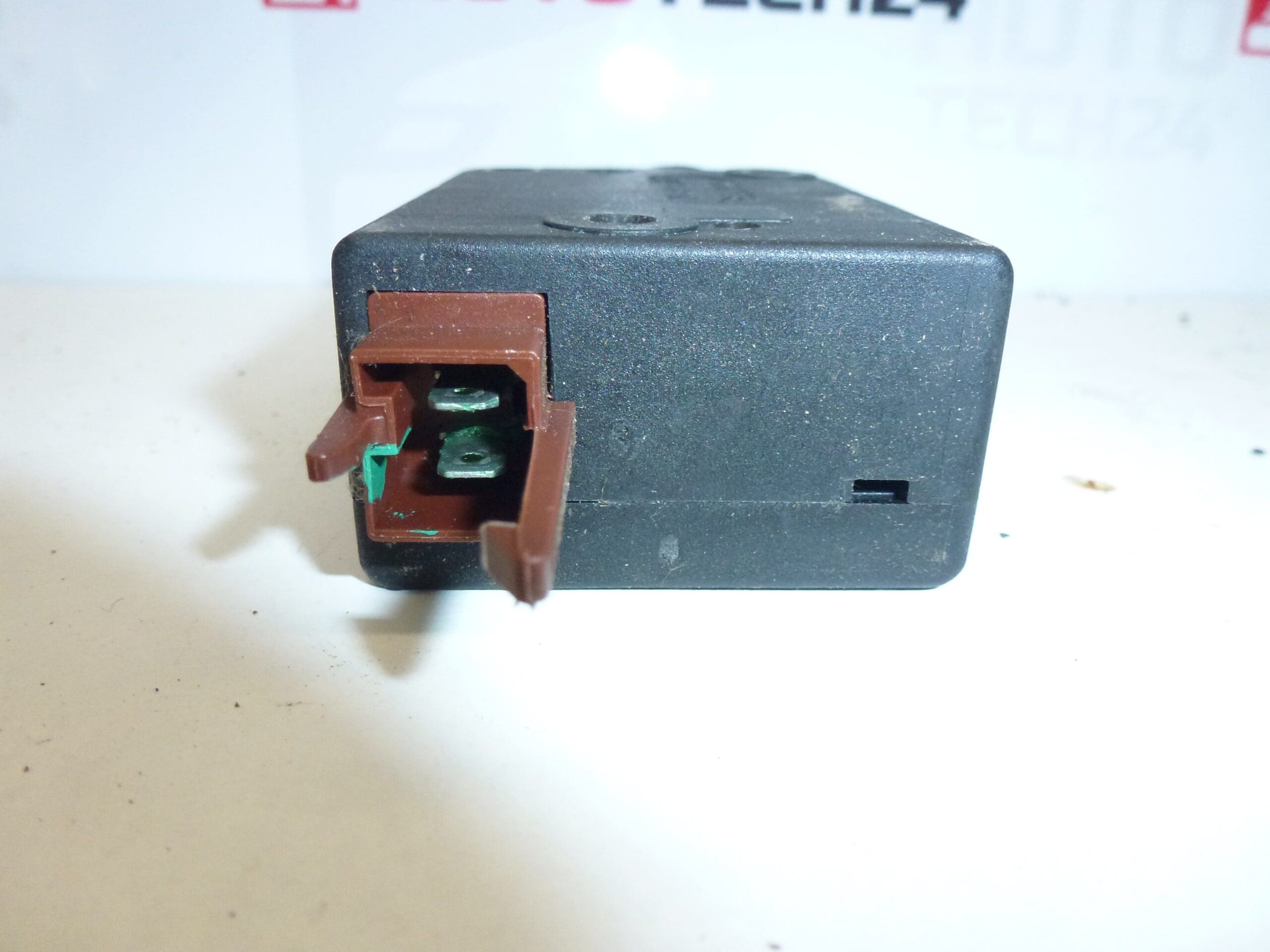 Citroën Peugeot 661503 zár motor