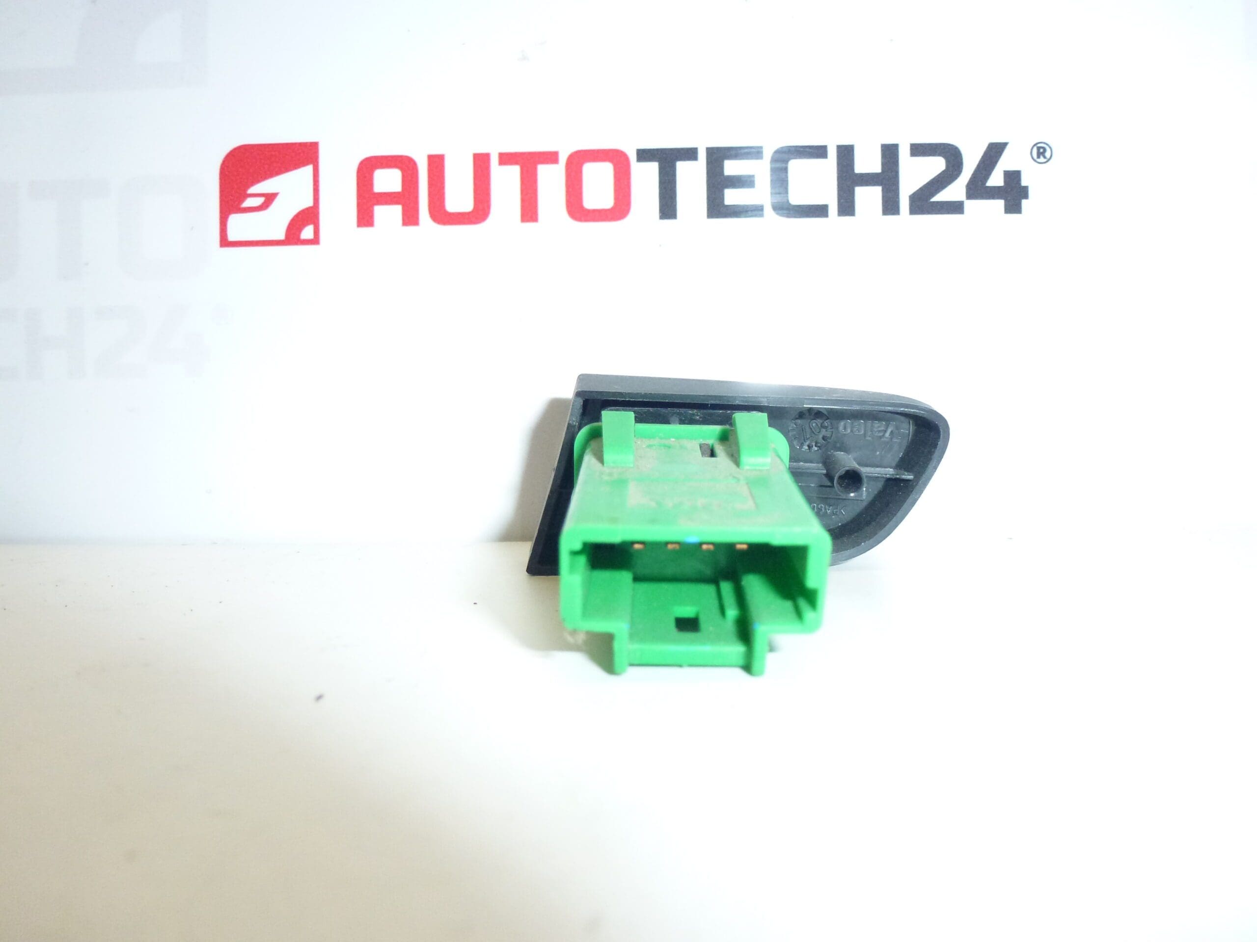 Eredeti Citroën C1 Peugeot 107 84790-0H010 654612