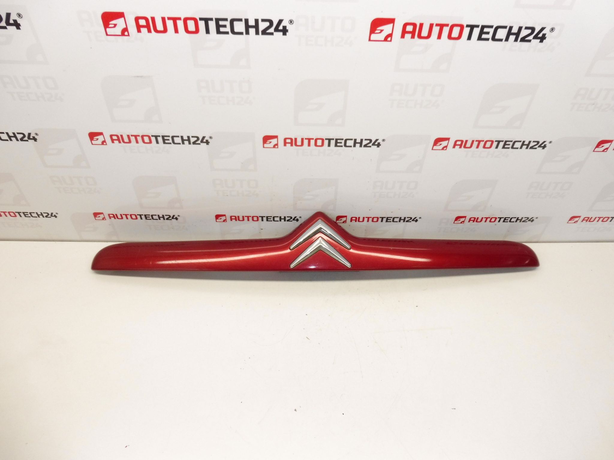 Csomagtérajtó fogantyú Citroën Xsara II ferdehátú EKQD 9636077077