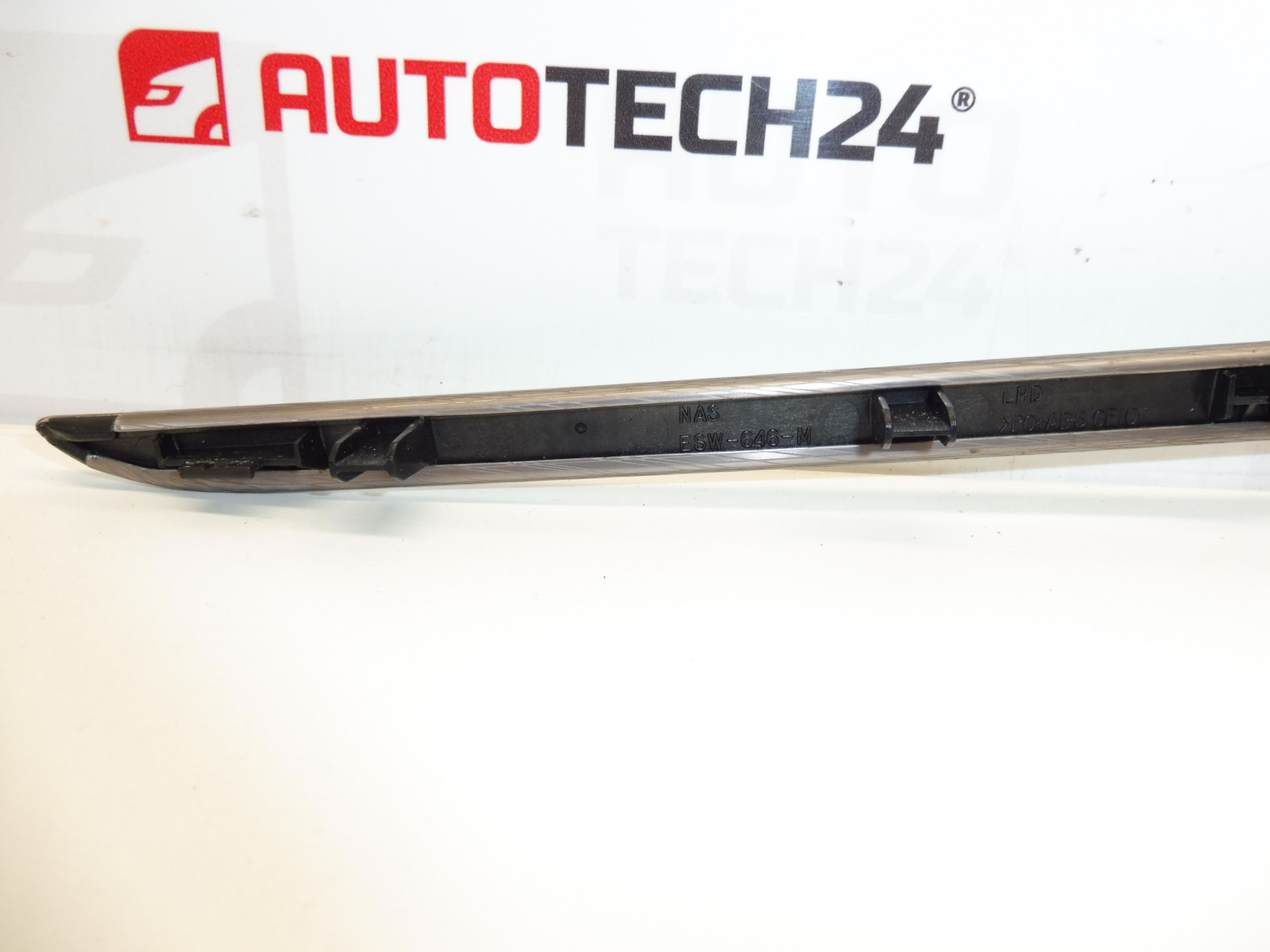 Műszerfal díszléc Citroën C5 X7 9683709880 8231S1