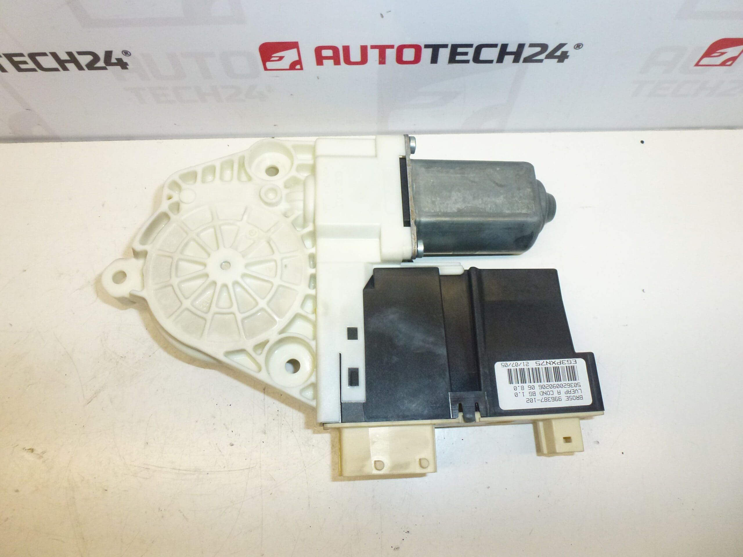 Bal első ablak motor Peugeot 307 CC 9221CL