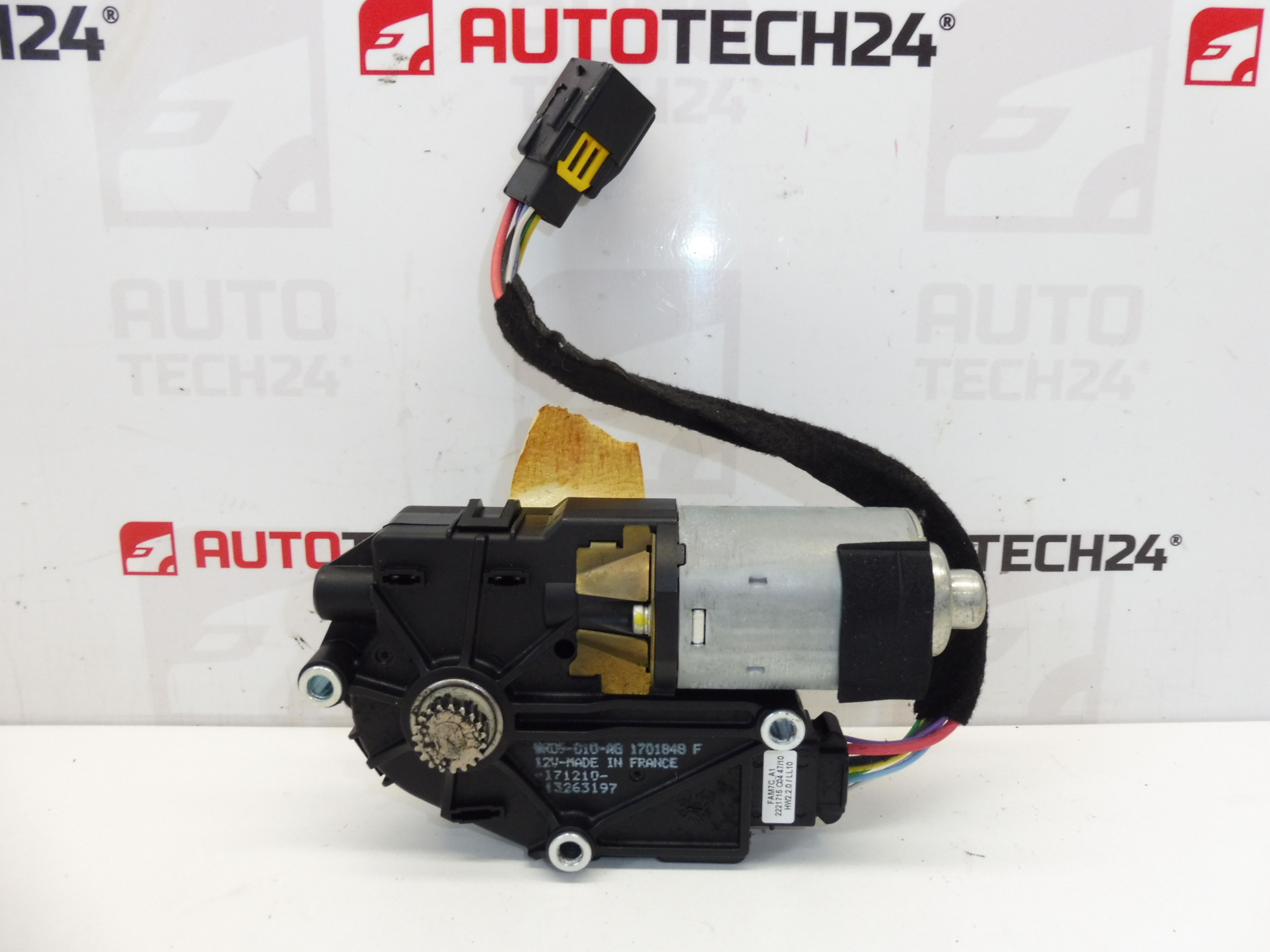Villanymotor Citroën Peugeot 96577428BJ 1701848 8401SZ