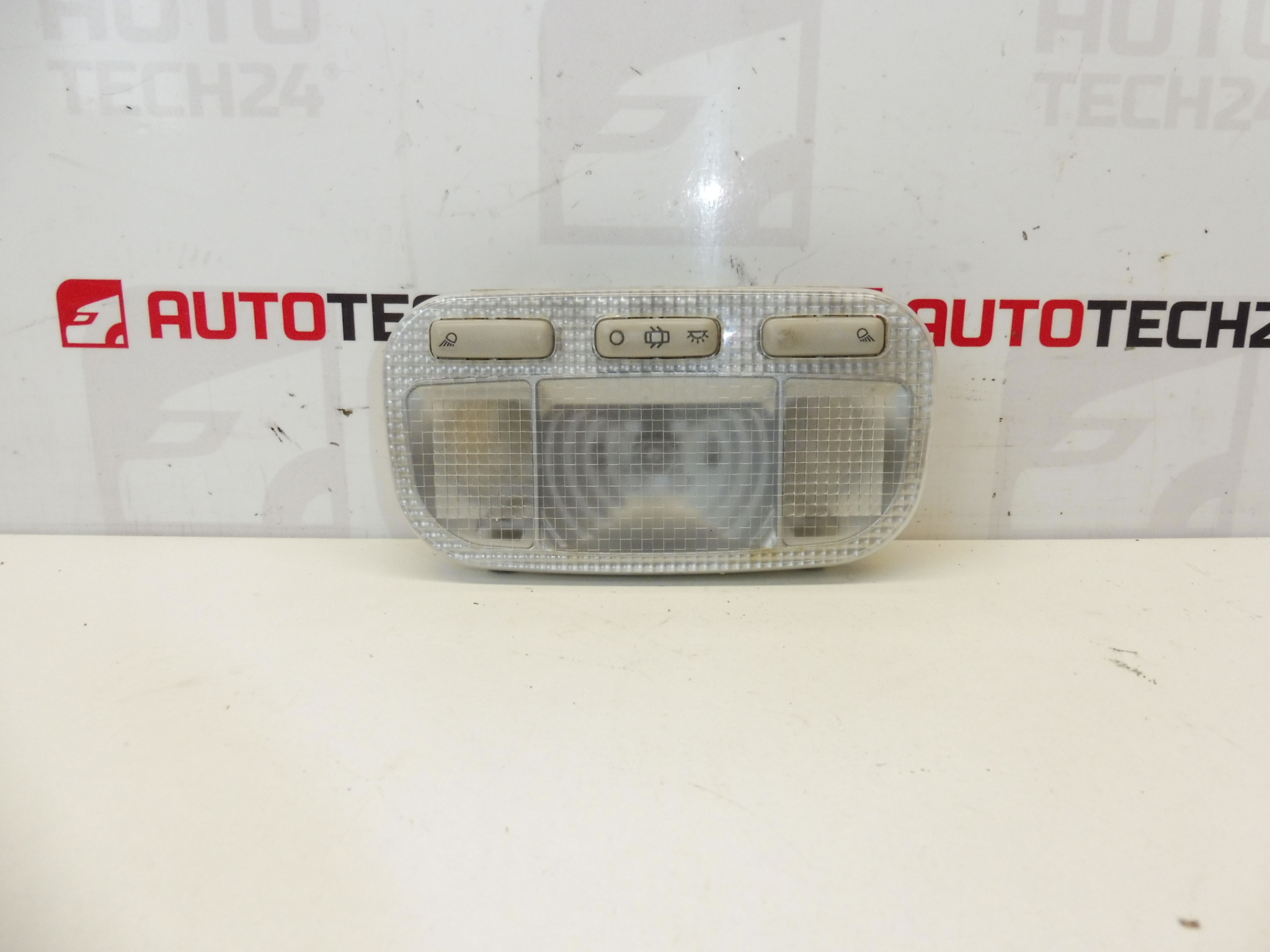 Mennyezeti lámpa elöl Citroën C5 X7 6362Q2