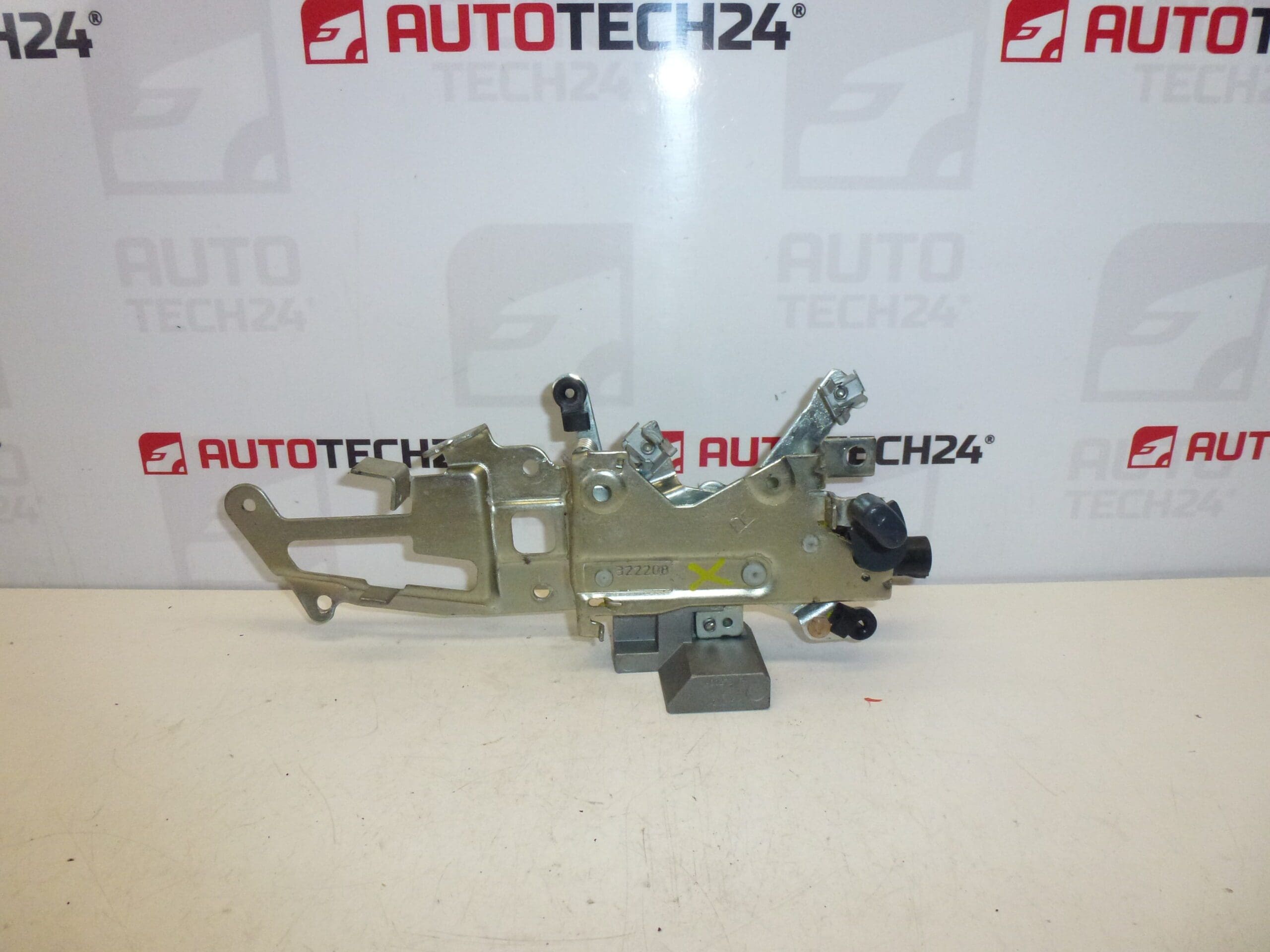 Jobb hátsó ajtózár Citroën Peugeot 9138H2