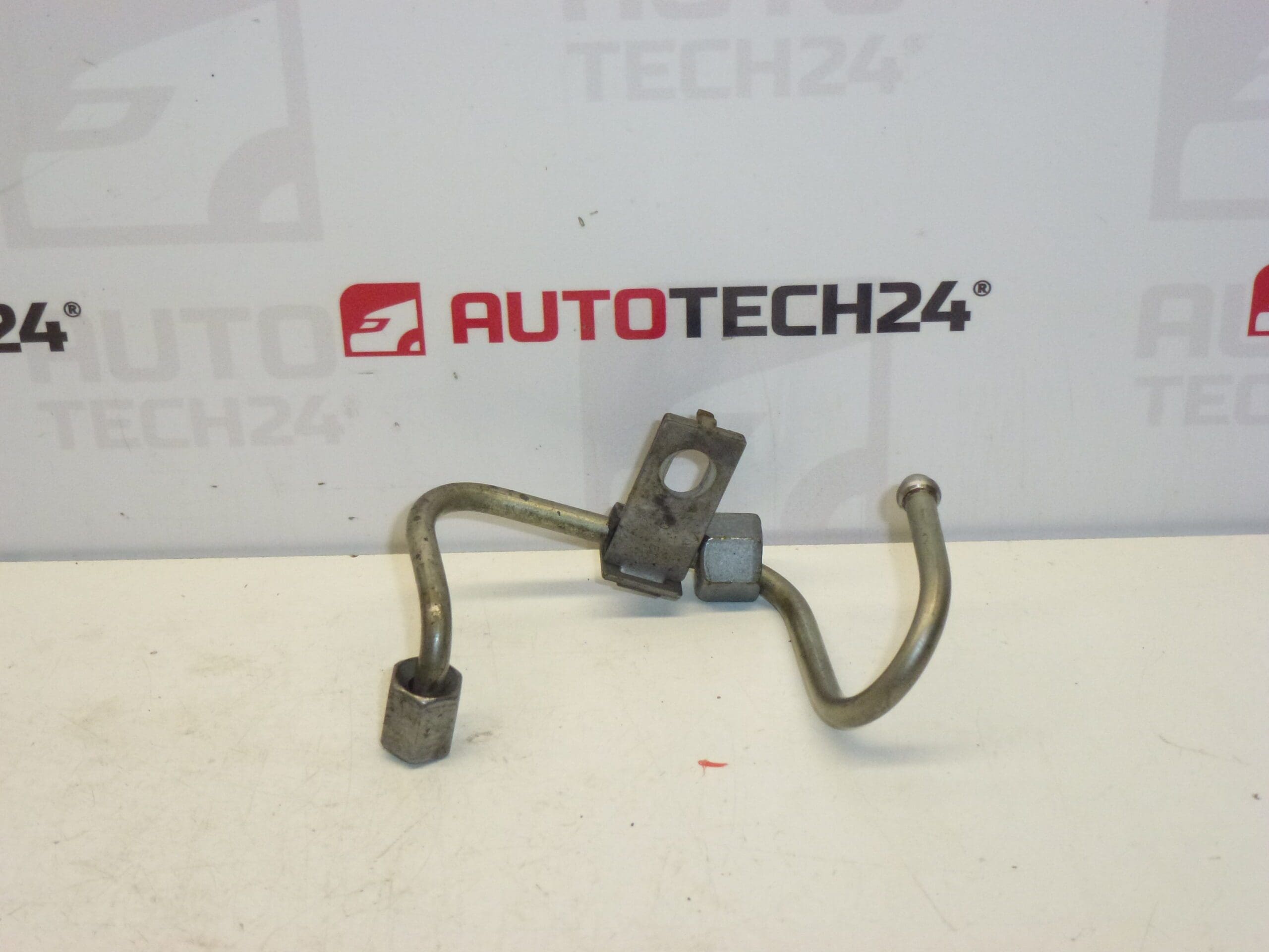 RAIL kimeneti cső Citroën Peugeot 1570H5