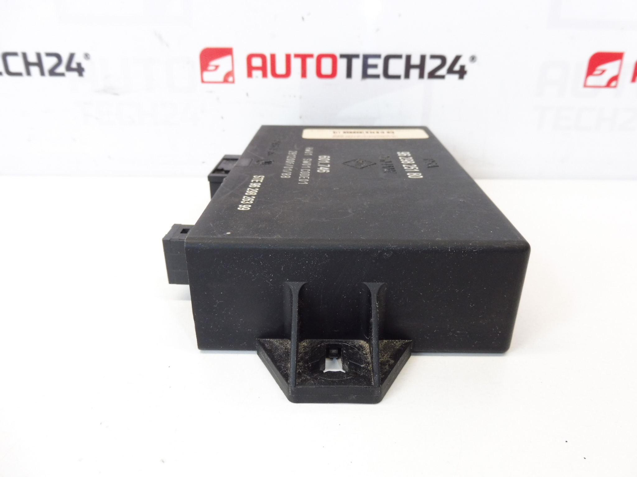 ECU parkoló asszisztens Citroën 9629825180 601.746