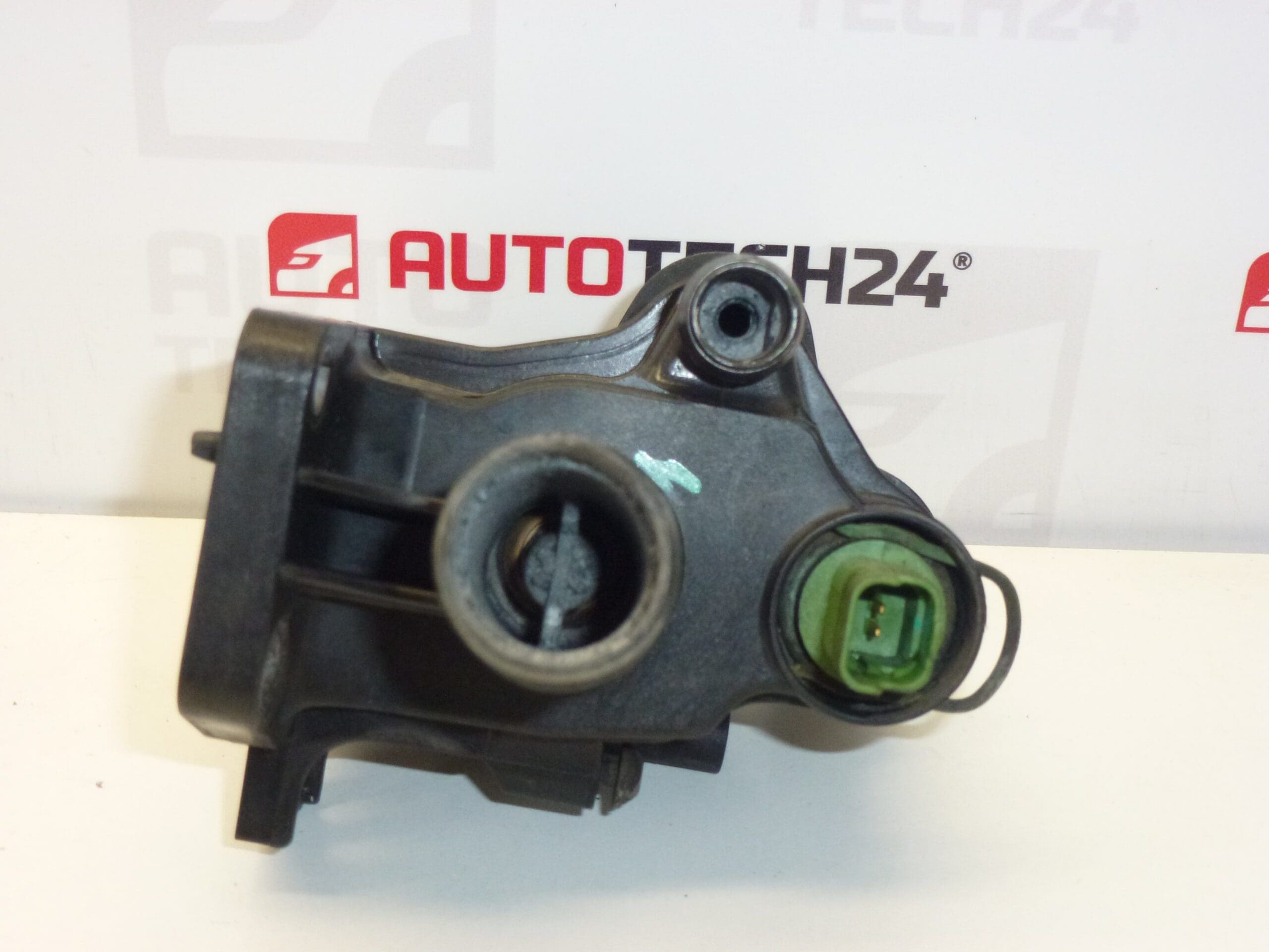 Termosztát ház Citroën Peugeot 1.6 HDI 9647767180 1336X2