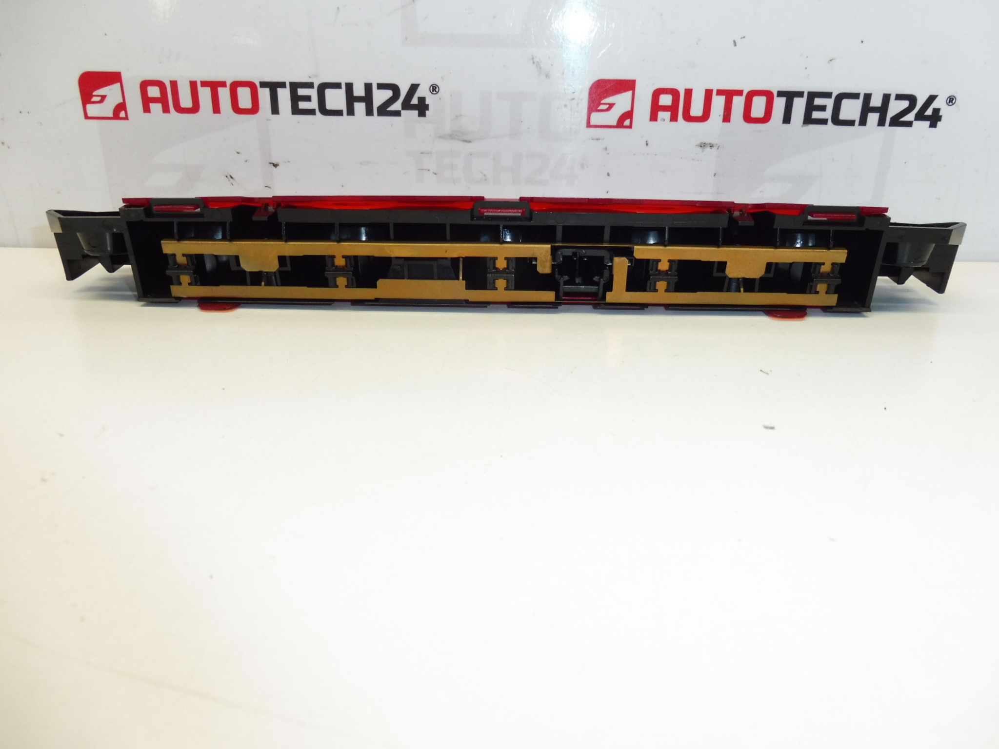 Harmadik féklámpa Peugeot 407 szedán 6351S9