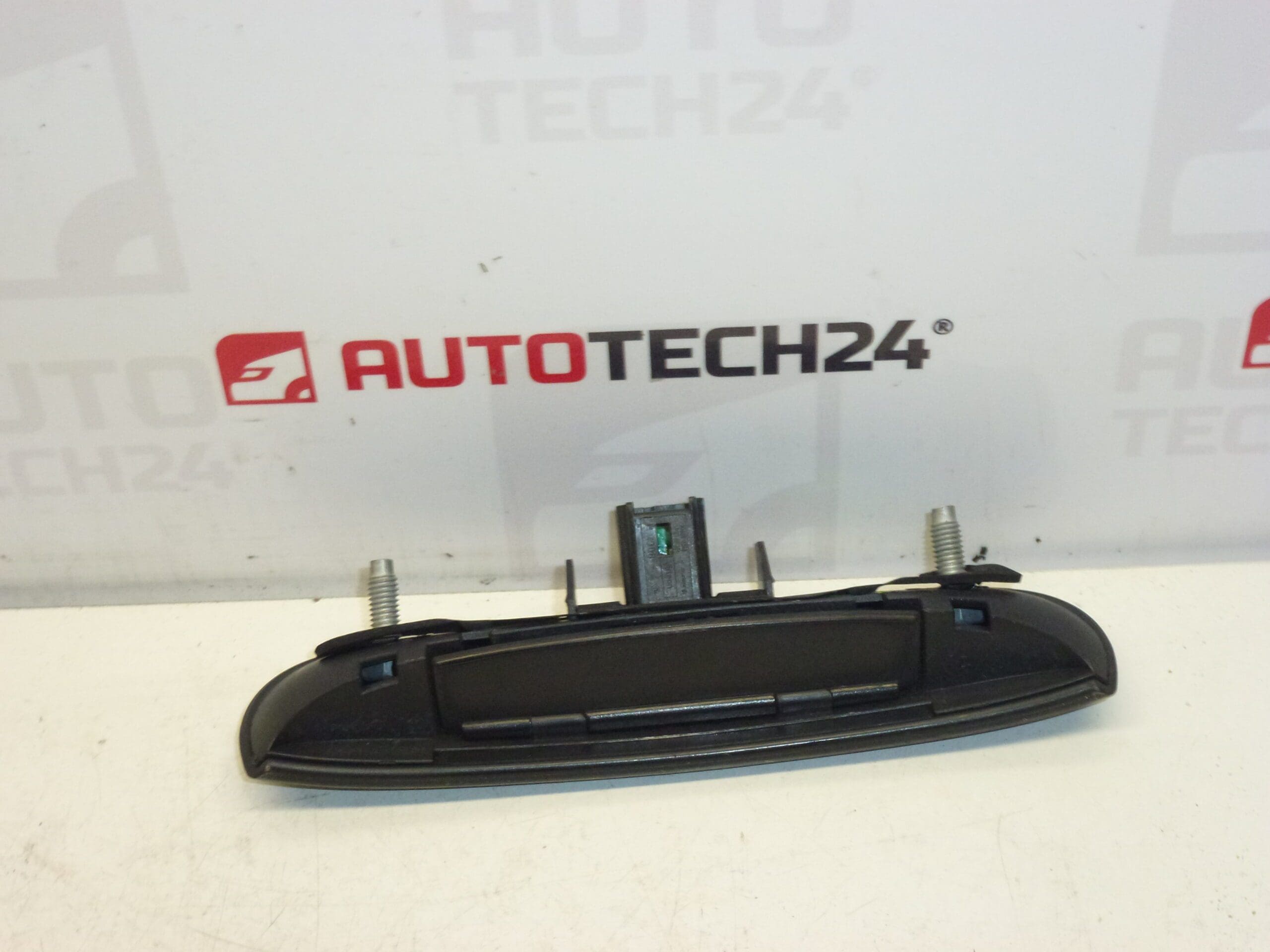 Hátsó fedél fogantyúja Citroën Peugeot 8726N0