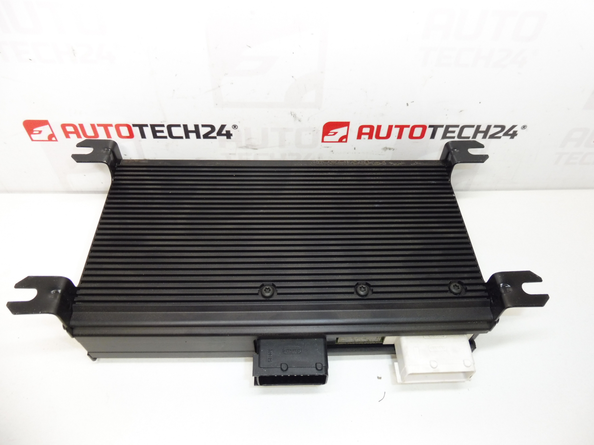 Erősítő JBL Citroën Peugeot 9651623780