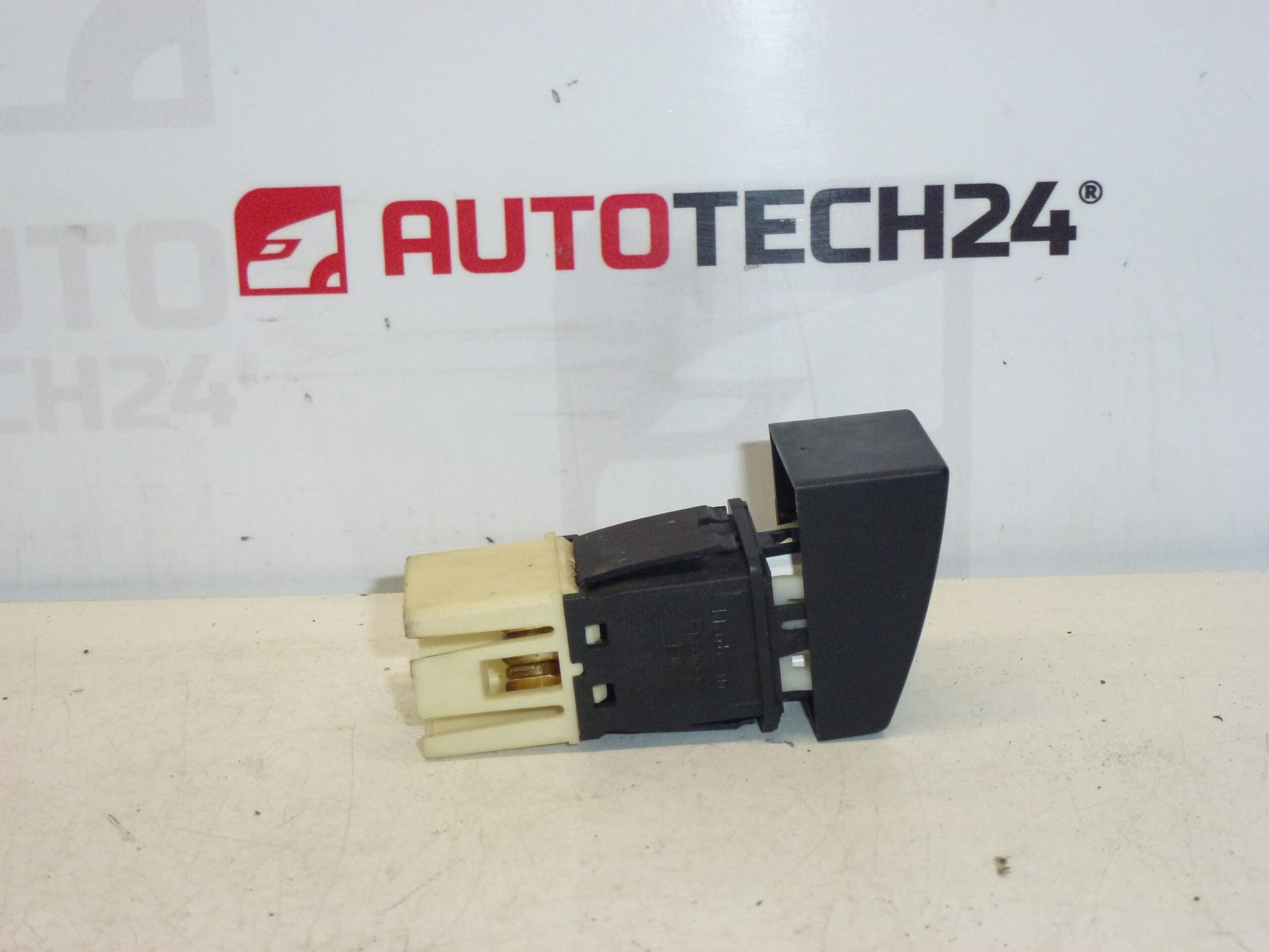 ESP kapcsoló Peugeot 406 6554K6