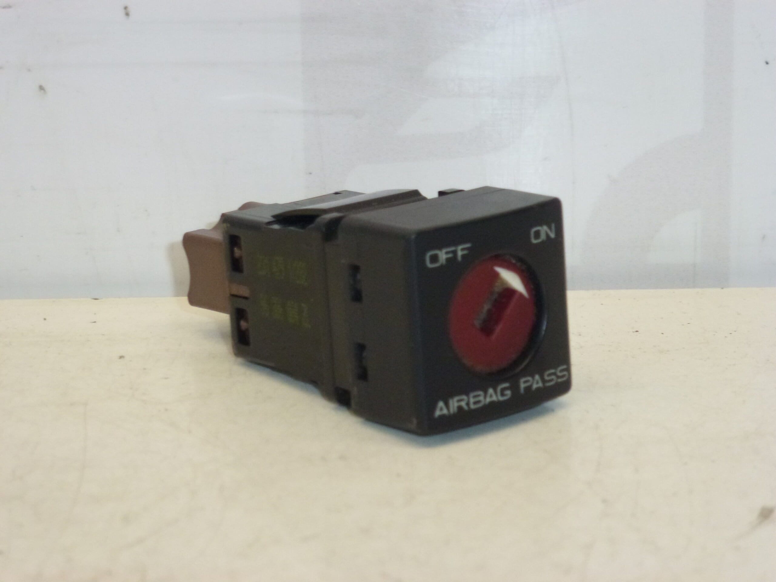 Utasoldali légzsák kapcsoló Citroën Peugeot 96386084ZL