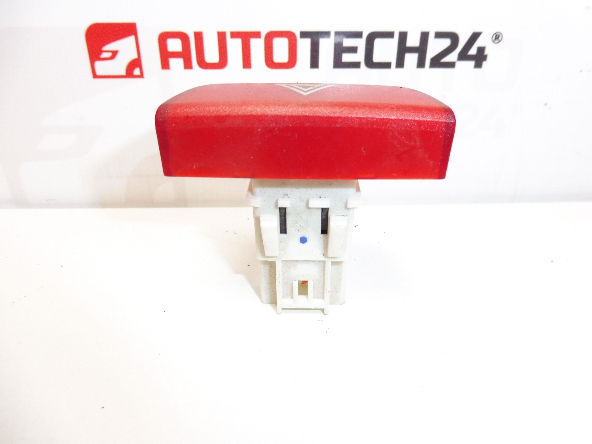 Citroën C1 Peugeot 107 6554KW 6490NG vezető repedés