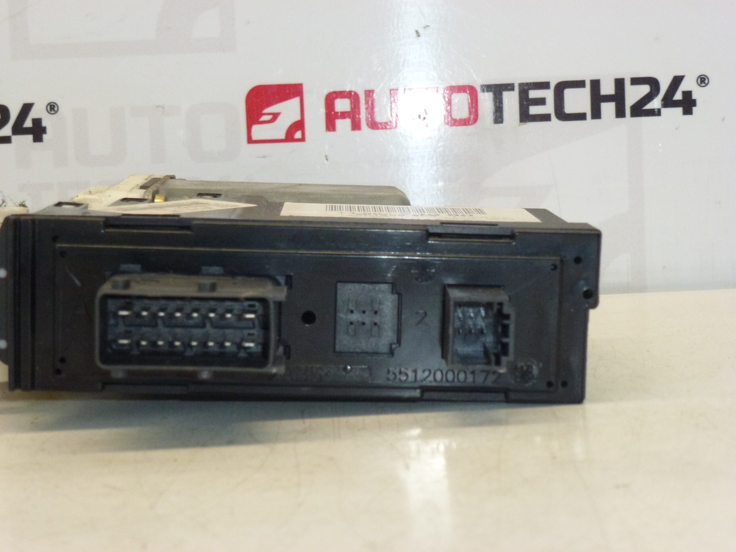 Jobb első ablaktörlő motor Citroën Peugeot 1488723080 9222V1