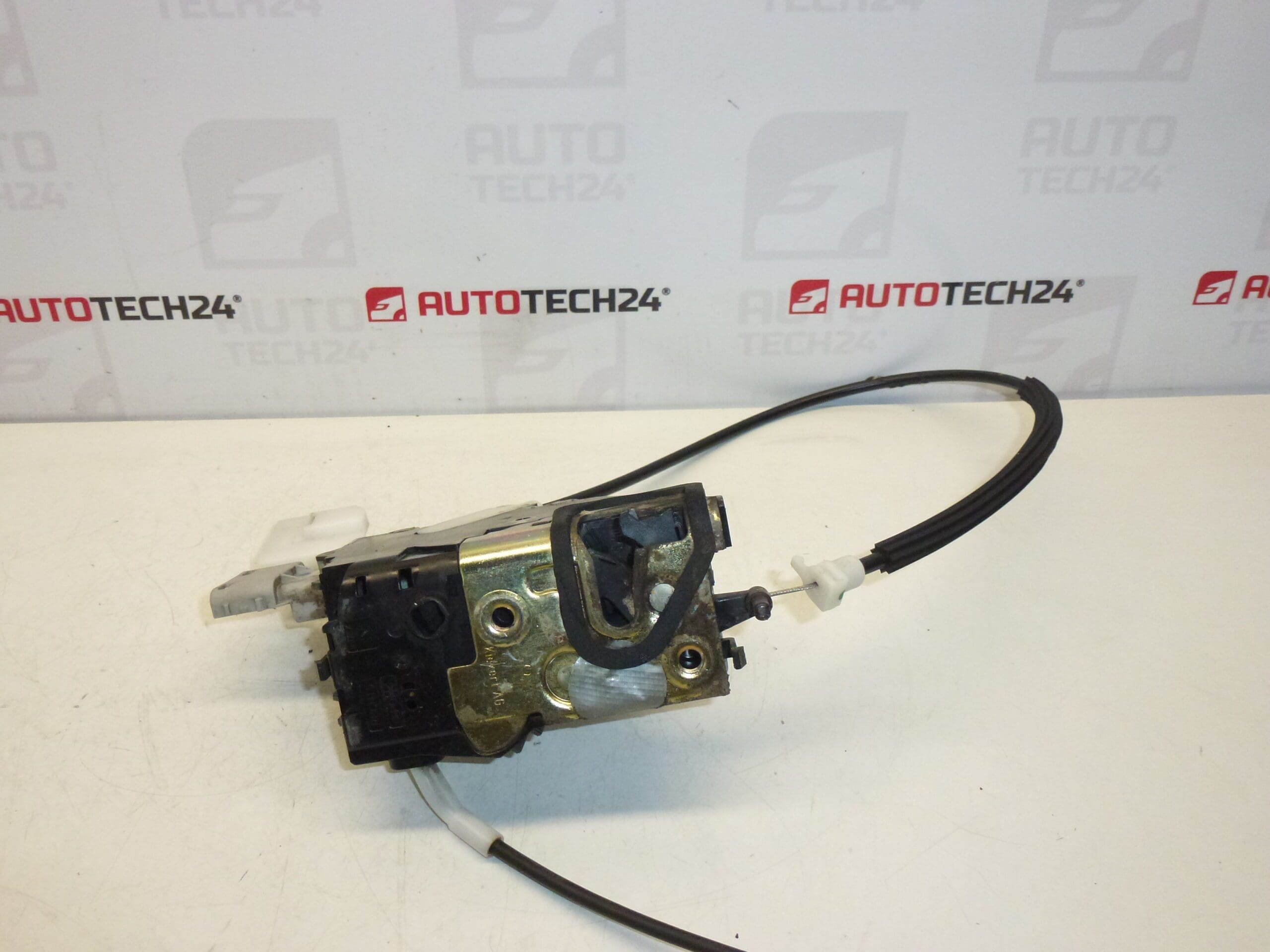 Jobb első ajtózár Peugeot 407 9656633180 9136CL