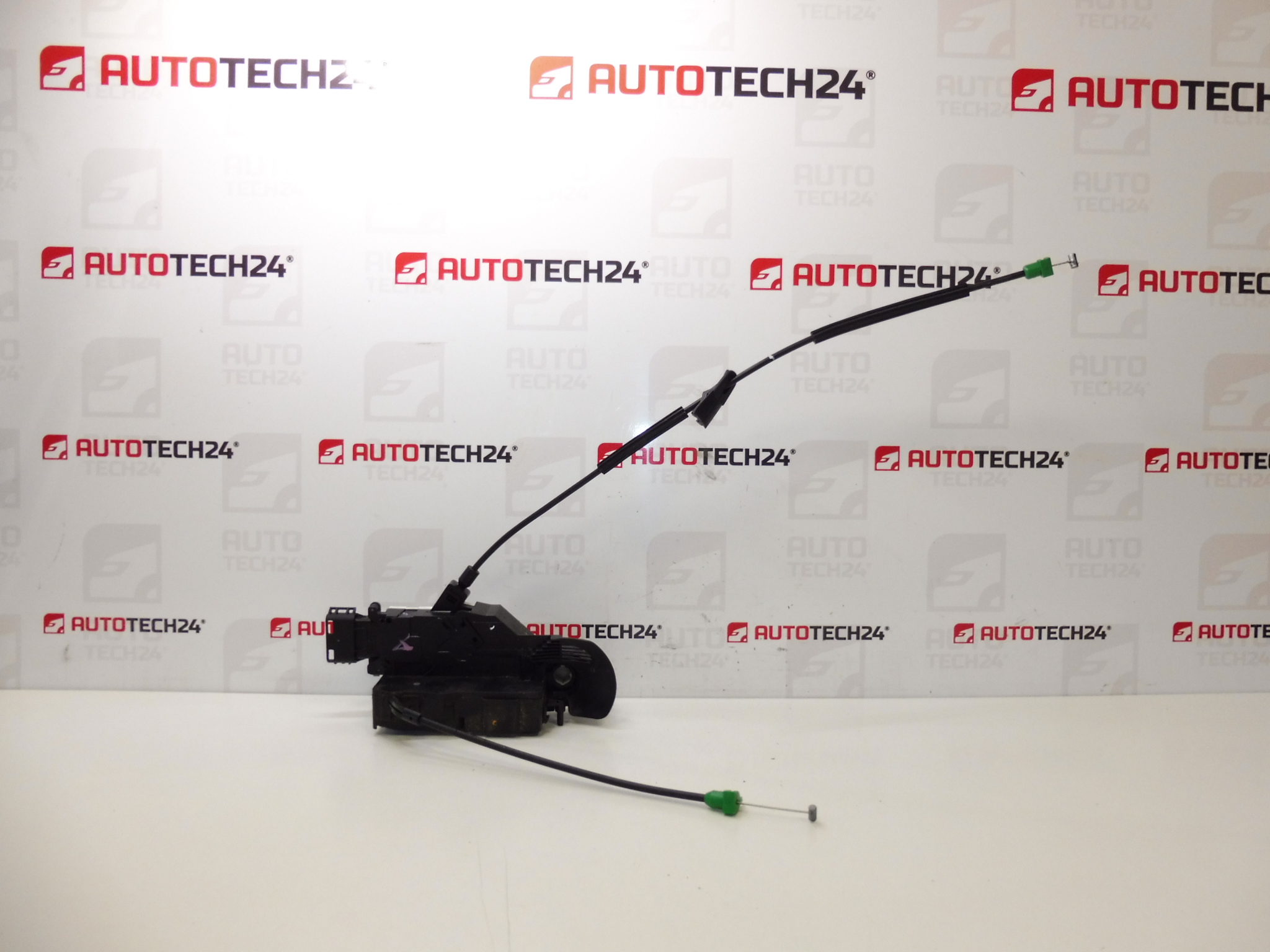 Bal első ajtózár Citroën C3 Picasso 9135FR