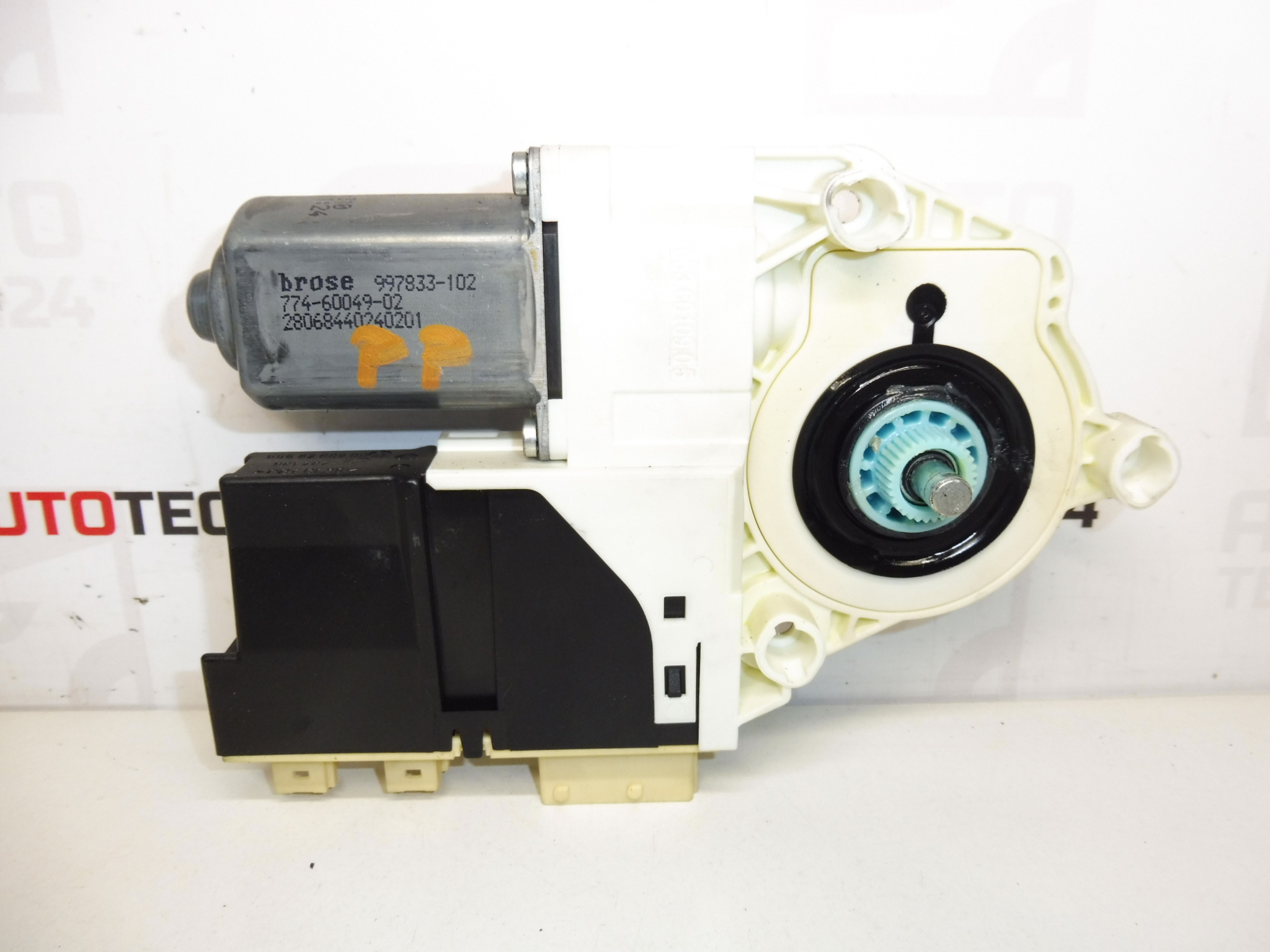 Jobb első ablaktörlő motor Citroën Peugeot 1400794680 9222AF