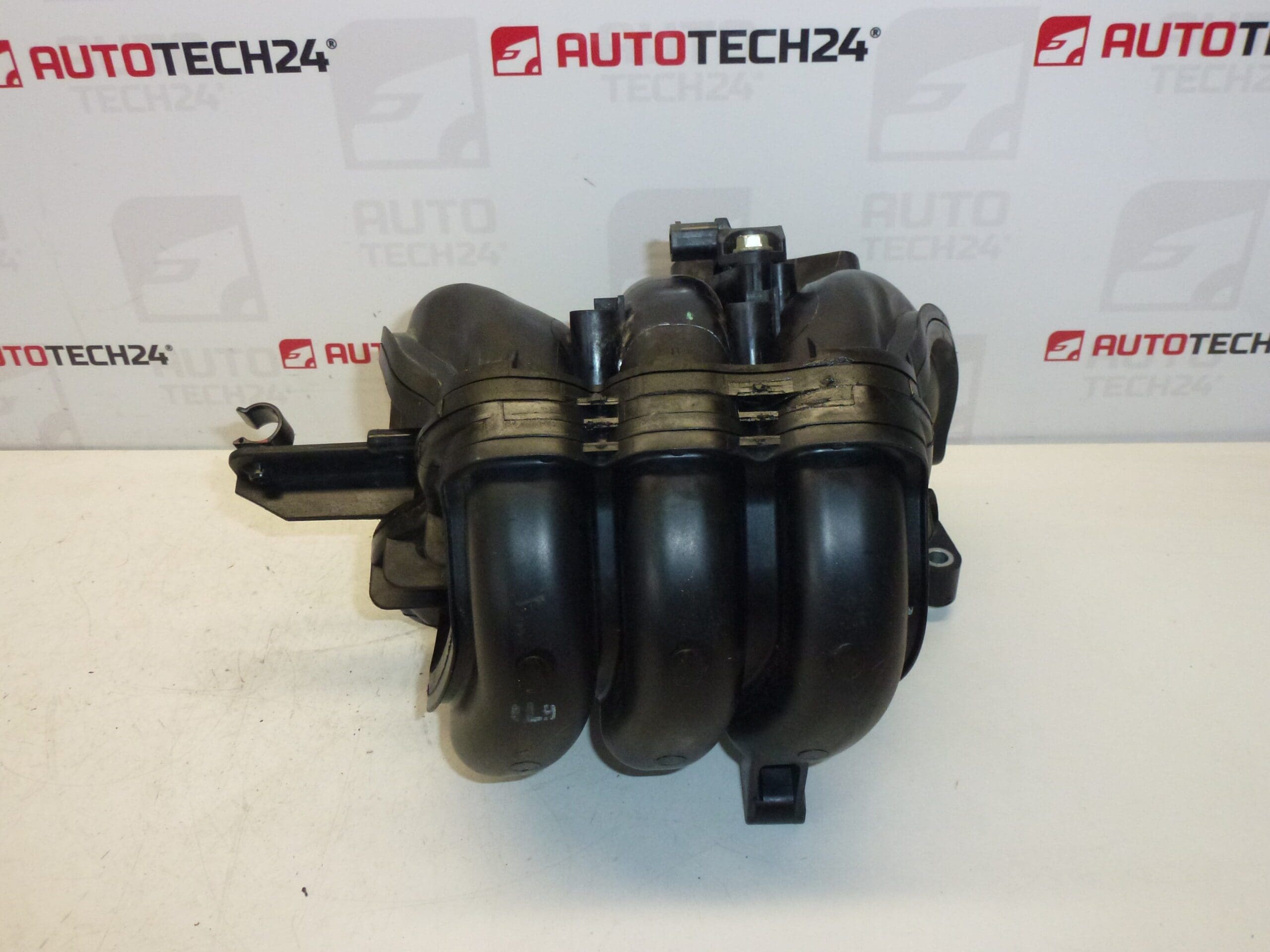 Légbeömlő 1.0 1KR Citroën Peugeot 0361Q8 1606496980