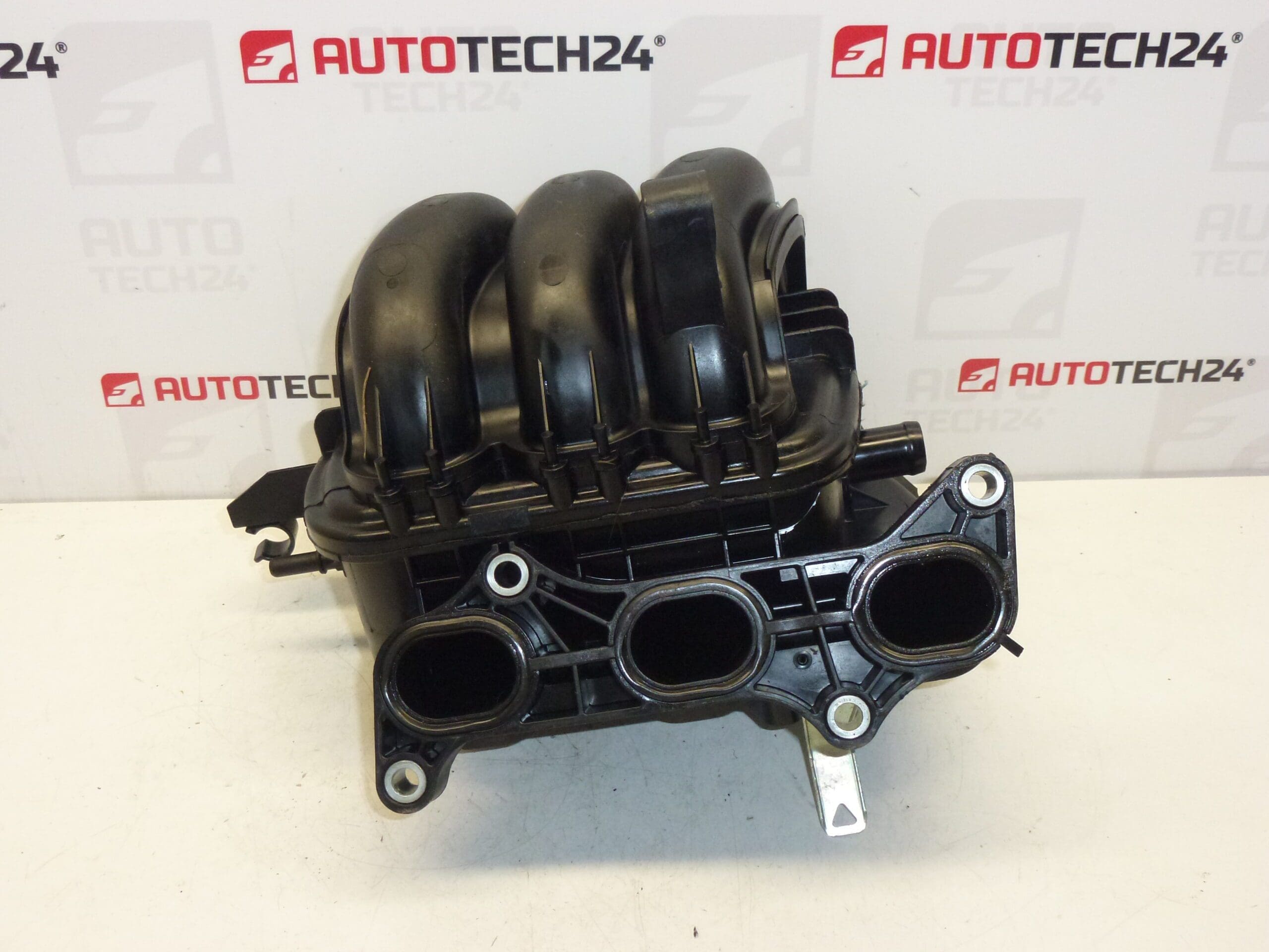 Légbeömlő 1.0 1KR Citroën Peugeot 0361Q8 1606496980