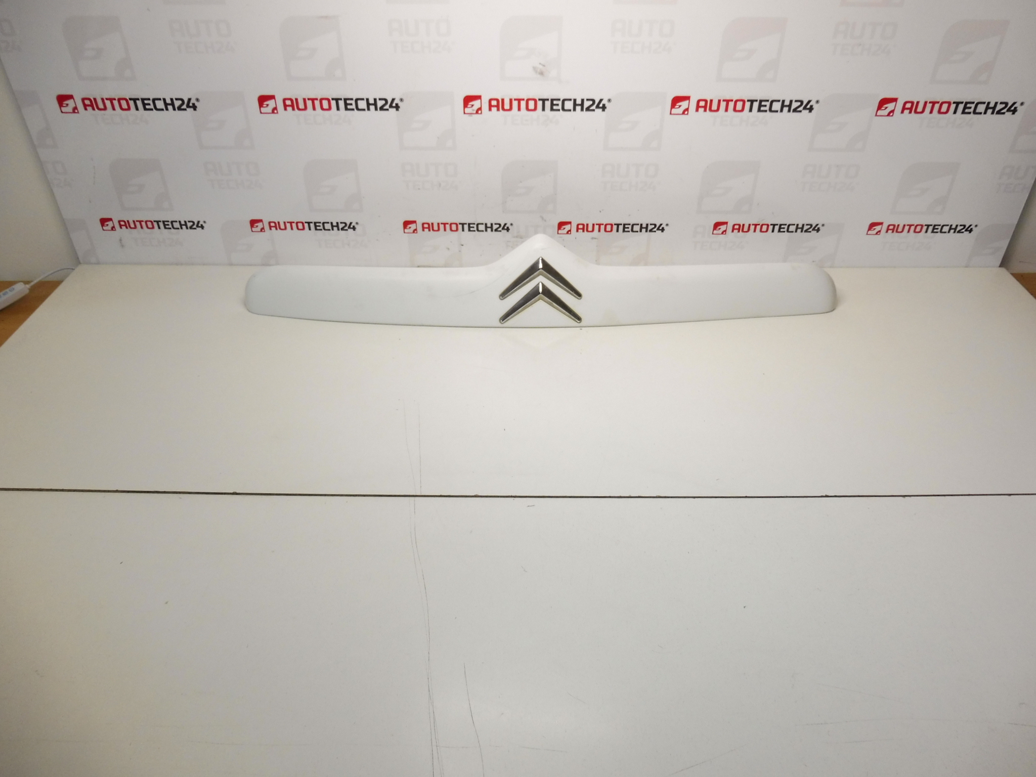 Csomagtérajtó fogantyú Citroën Xsara II Kombi EWPA 9636077177 8742A6