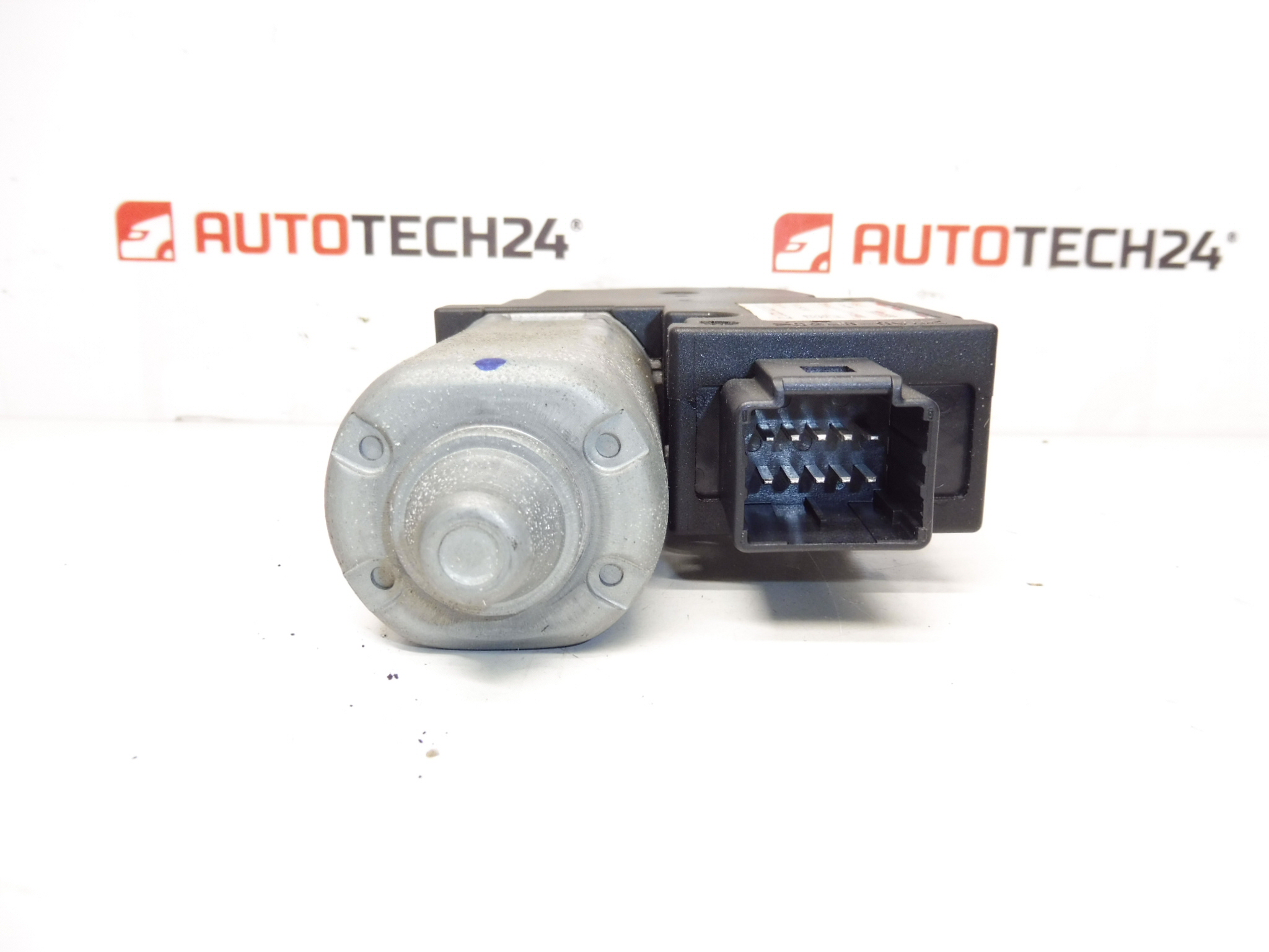 Citroën Peugeot 8401YN villanymotor