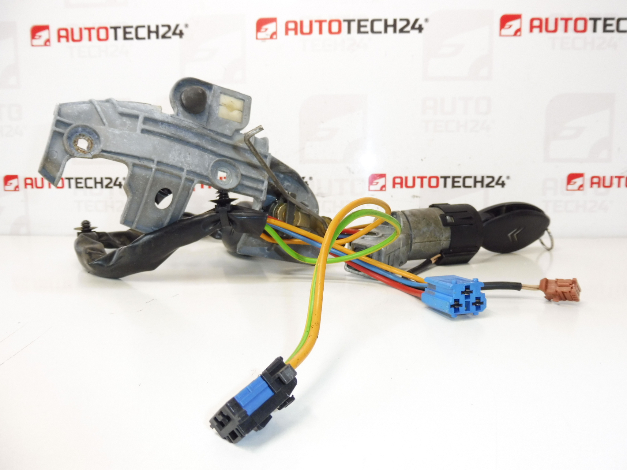 Zárkészlet + 2 kulcs Citroën C5 01-07 4162Z0 4162CE