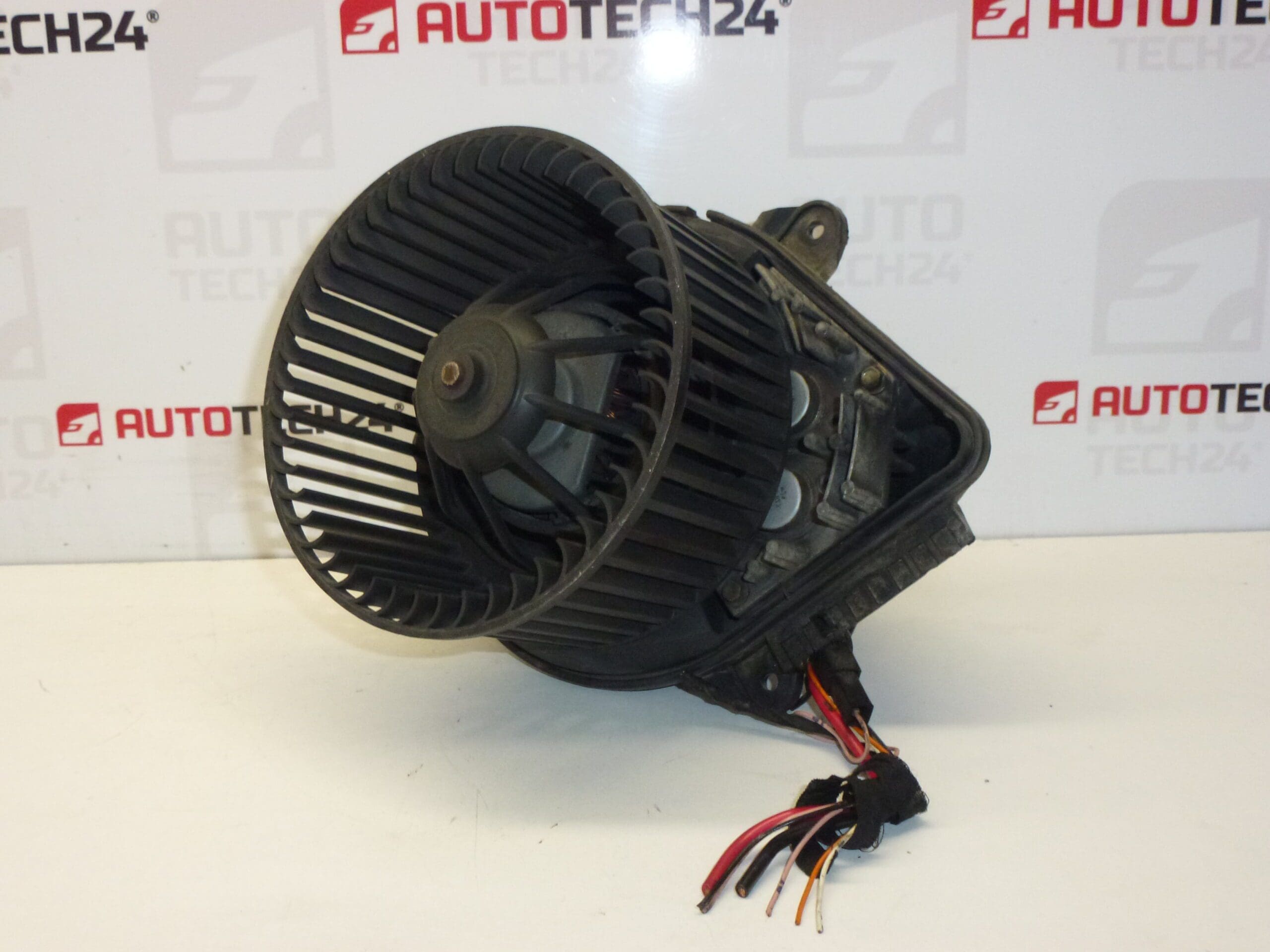 Fűtőventilátor Valeo Citroën Xantia 6441K6 6441K2
