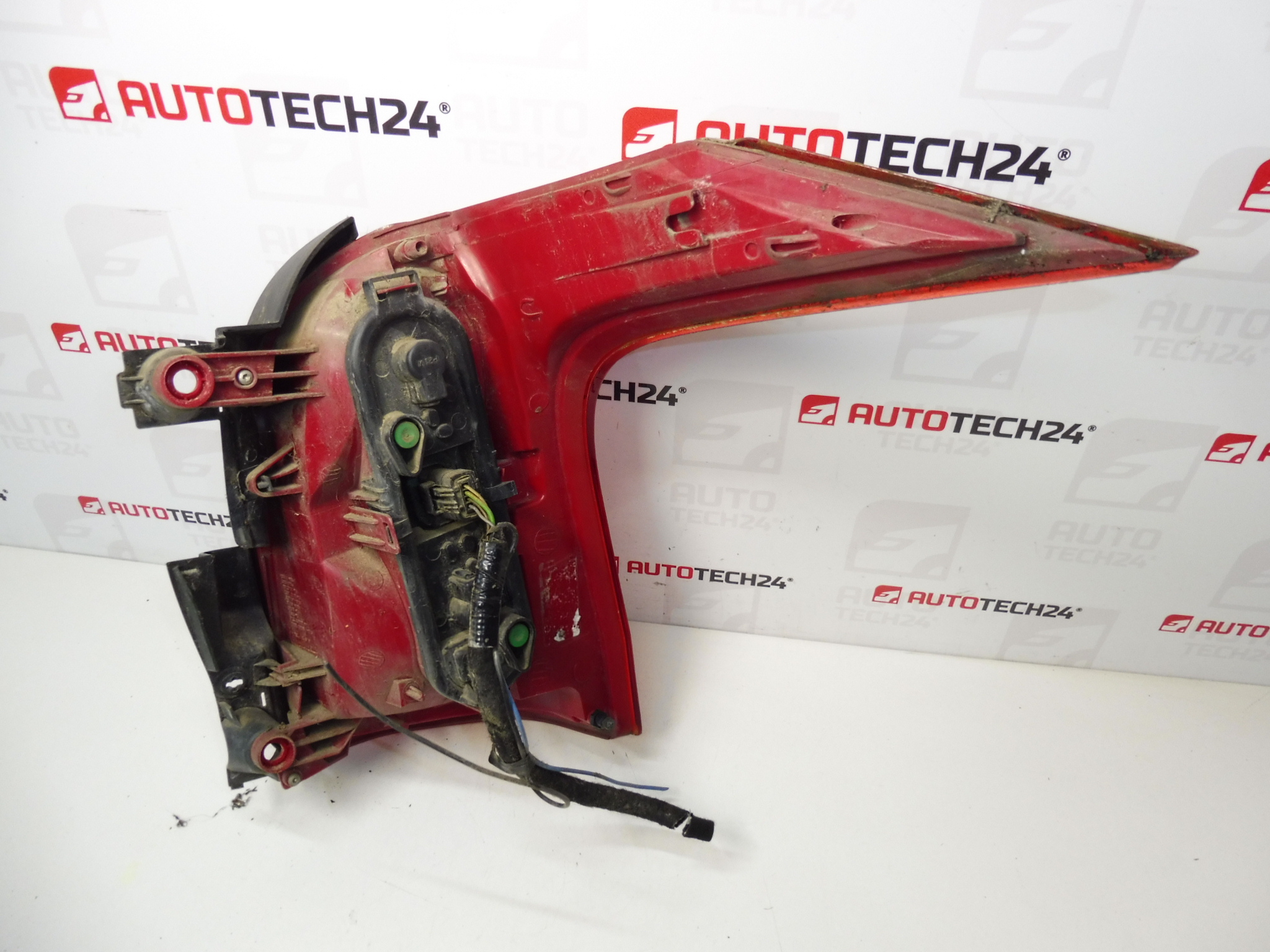 Bal hátsó lámpa Peugeot 5008 I 9672666580 6350KH 6350HX