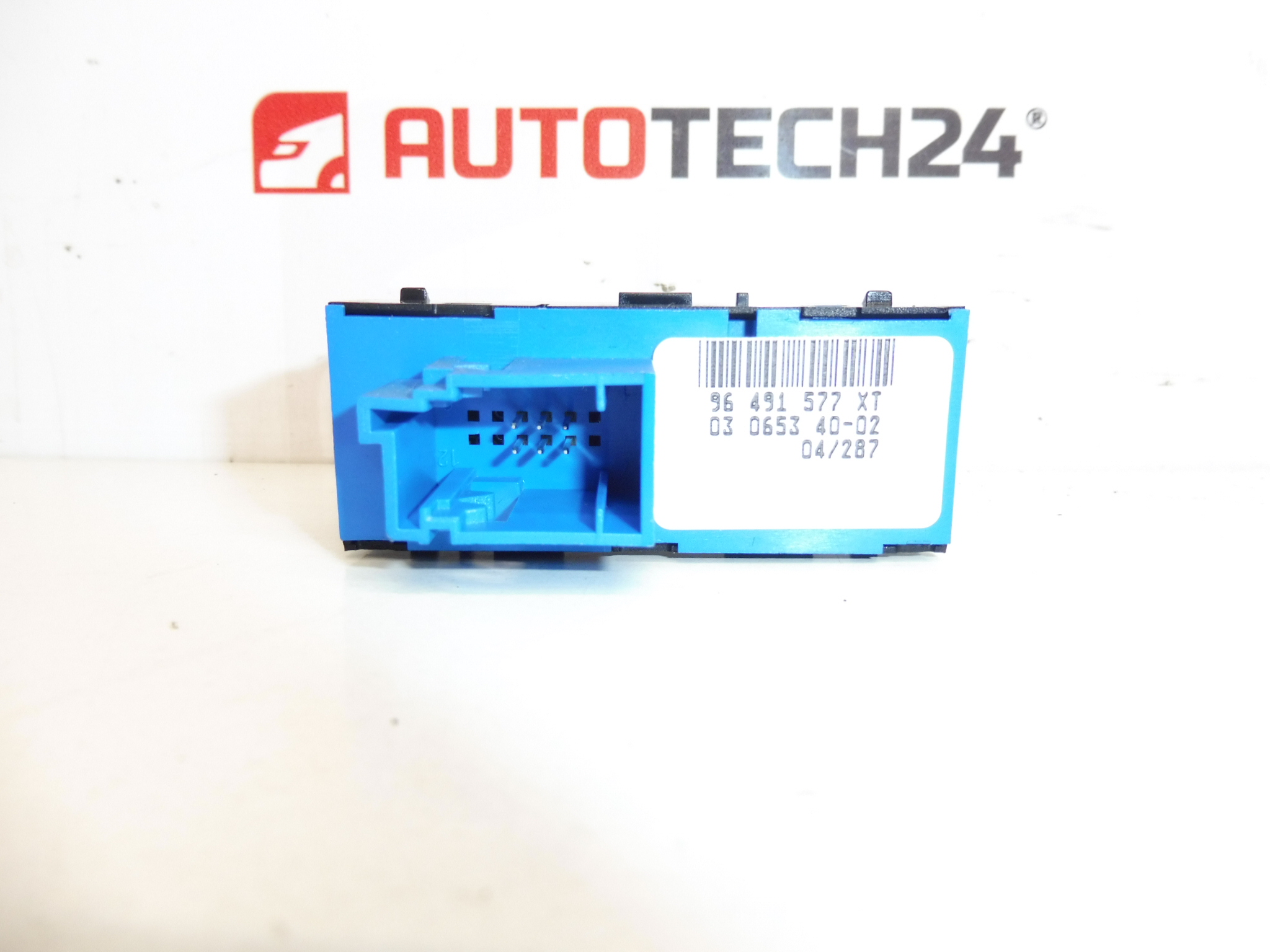 ESP kapcsoló Peugeot 407 96491577XT 6554EZ