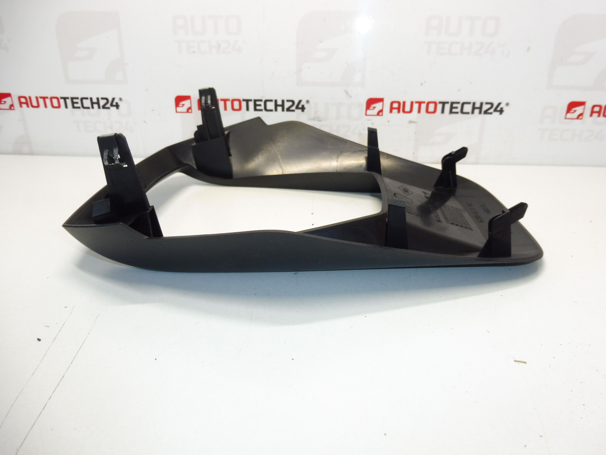 Fejvédő kijelzőpanel Peugeot 3008 5008 9685320377 8209L6