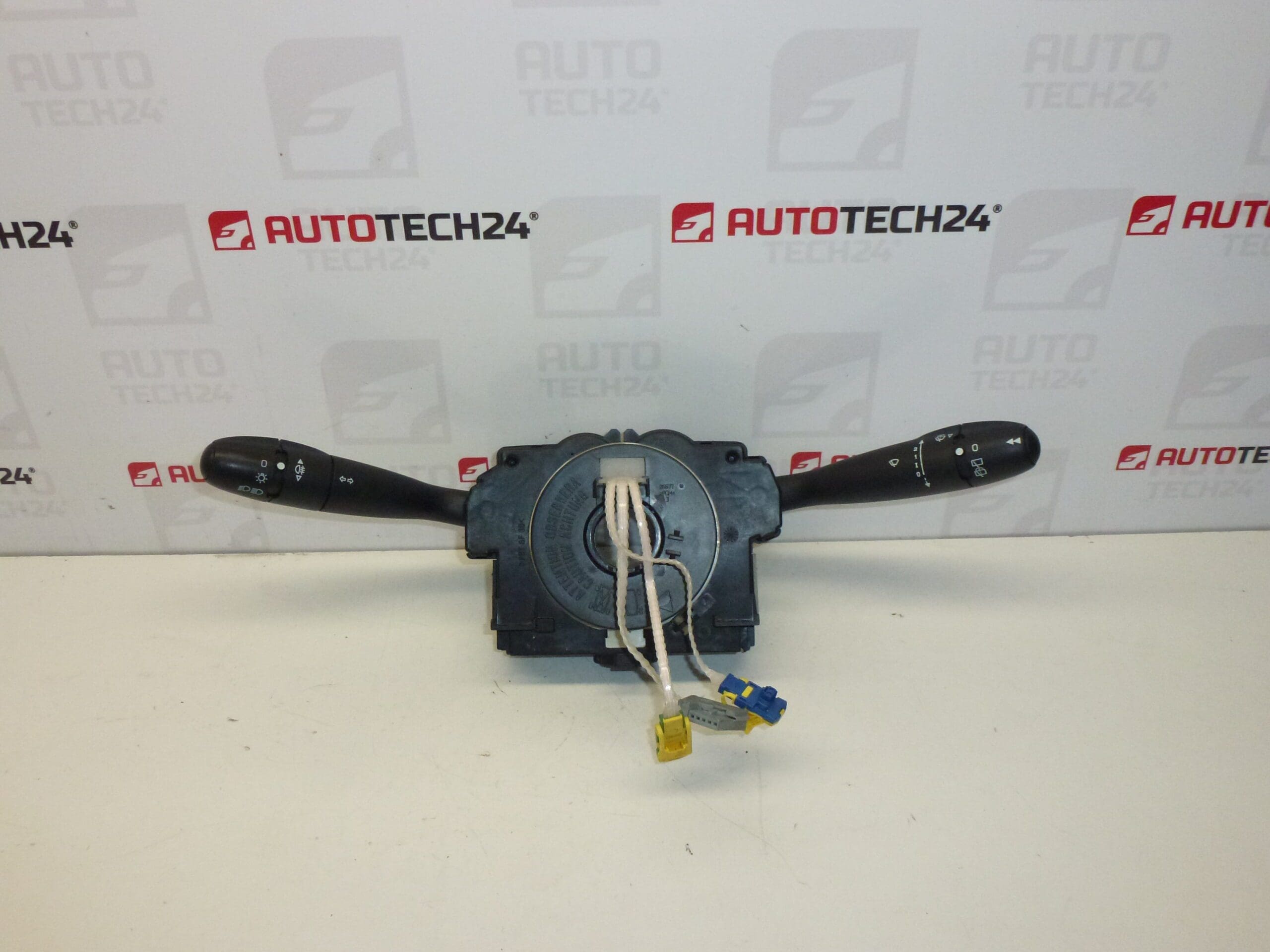 Peugeot 307 kar vezérlők 96563489XT 6242A6