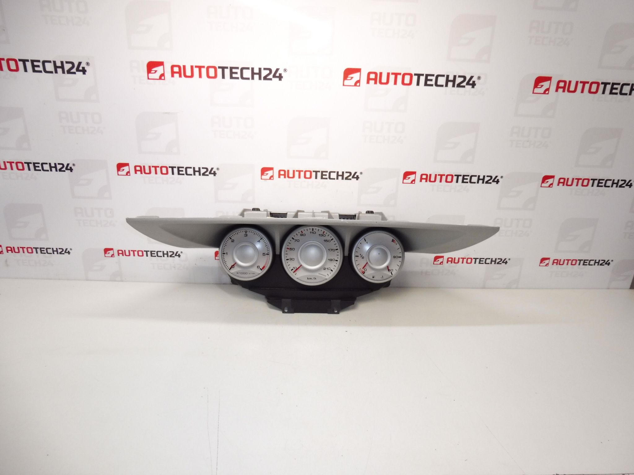 Sebességmérő Citroën C8 Peugeot 807 1400613880 6105XG