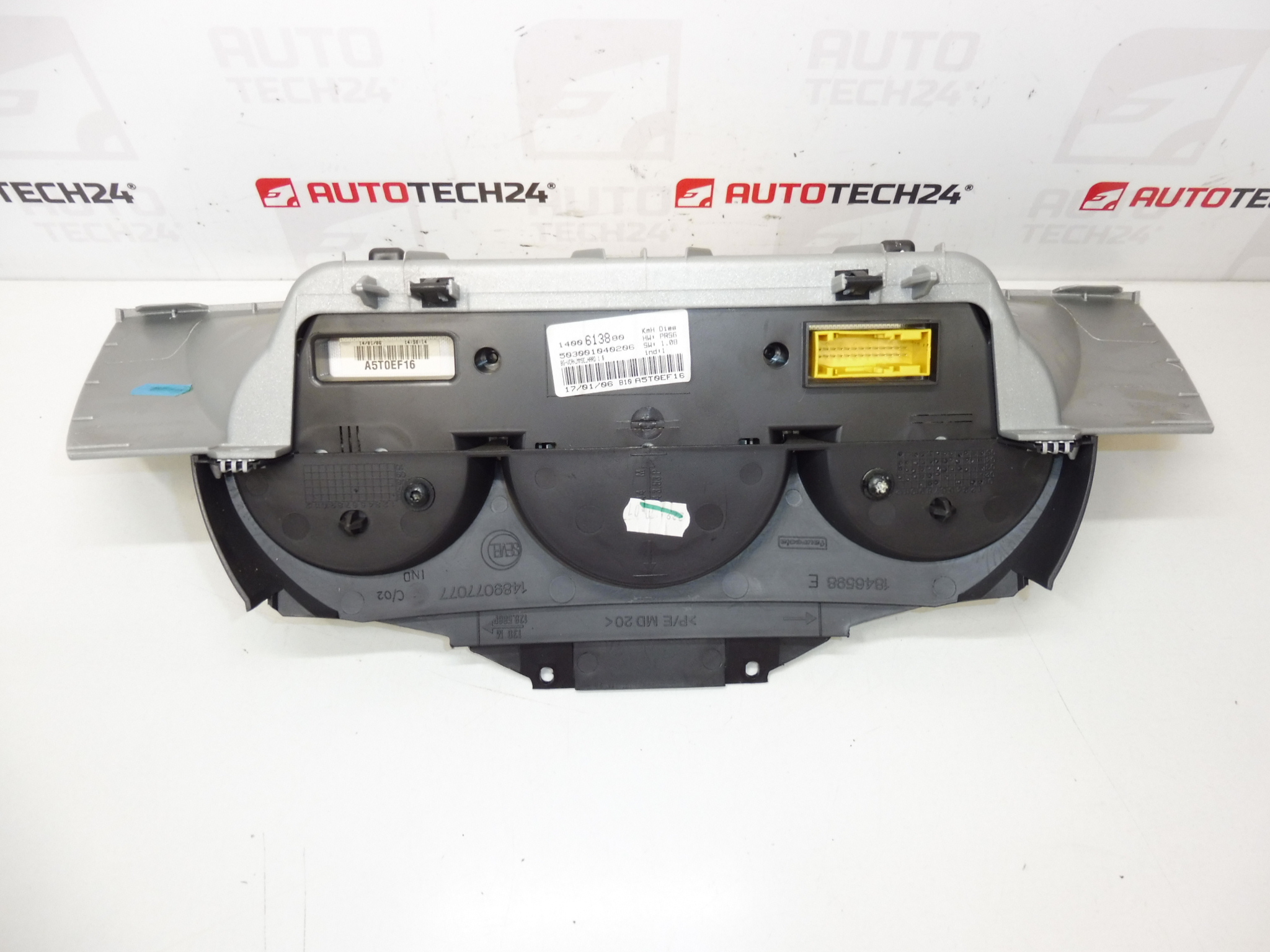 Sebességmérő Citroën C8 Peugeot 807 1400613880 6105XG