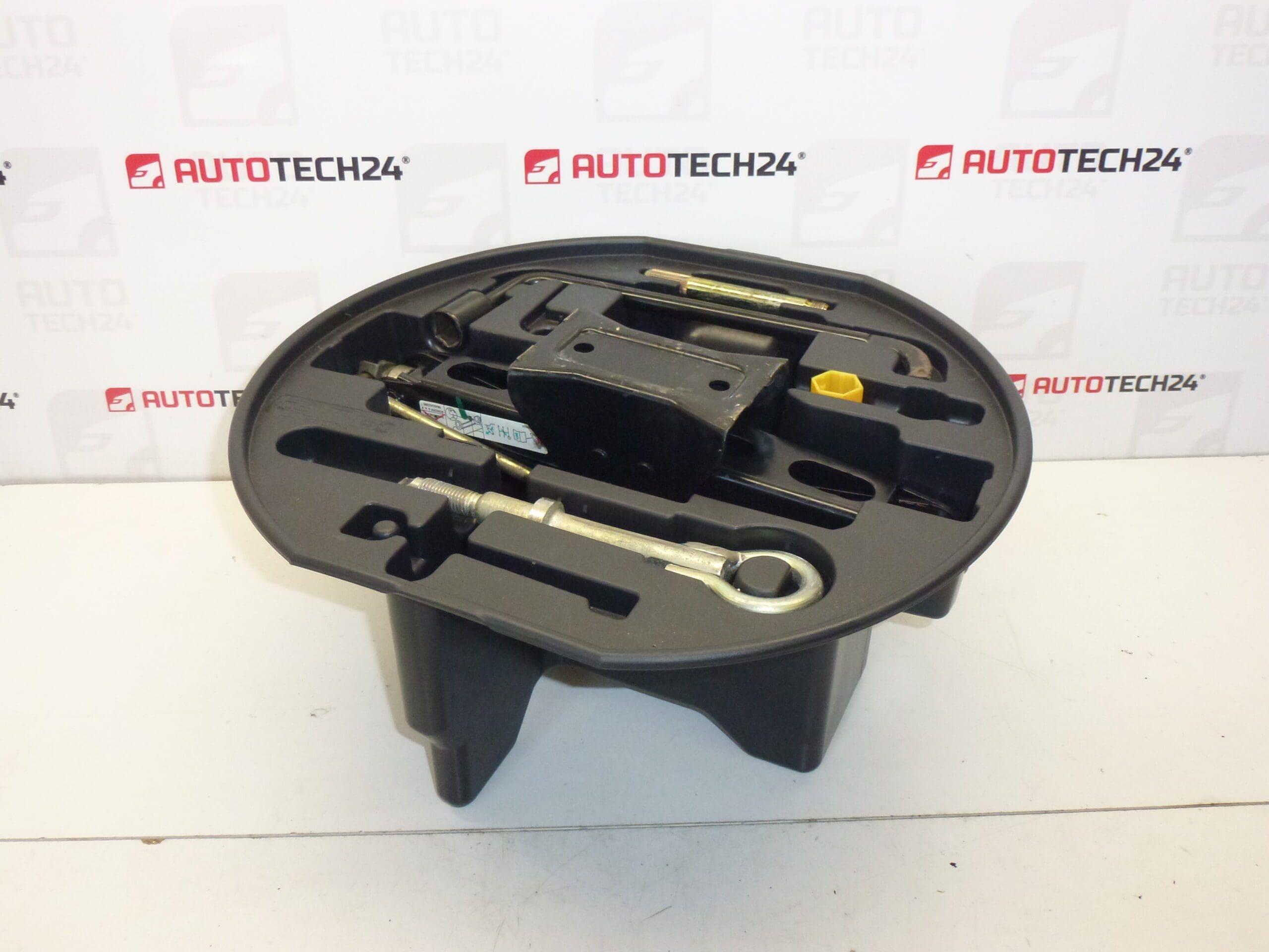 Szerszám, kar, csavarkulcs, vonószem Peugeot 307 673687 672594 671739 674416