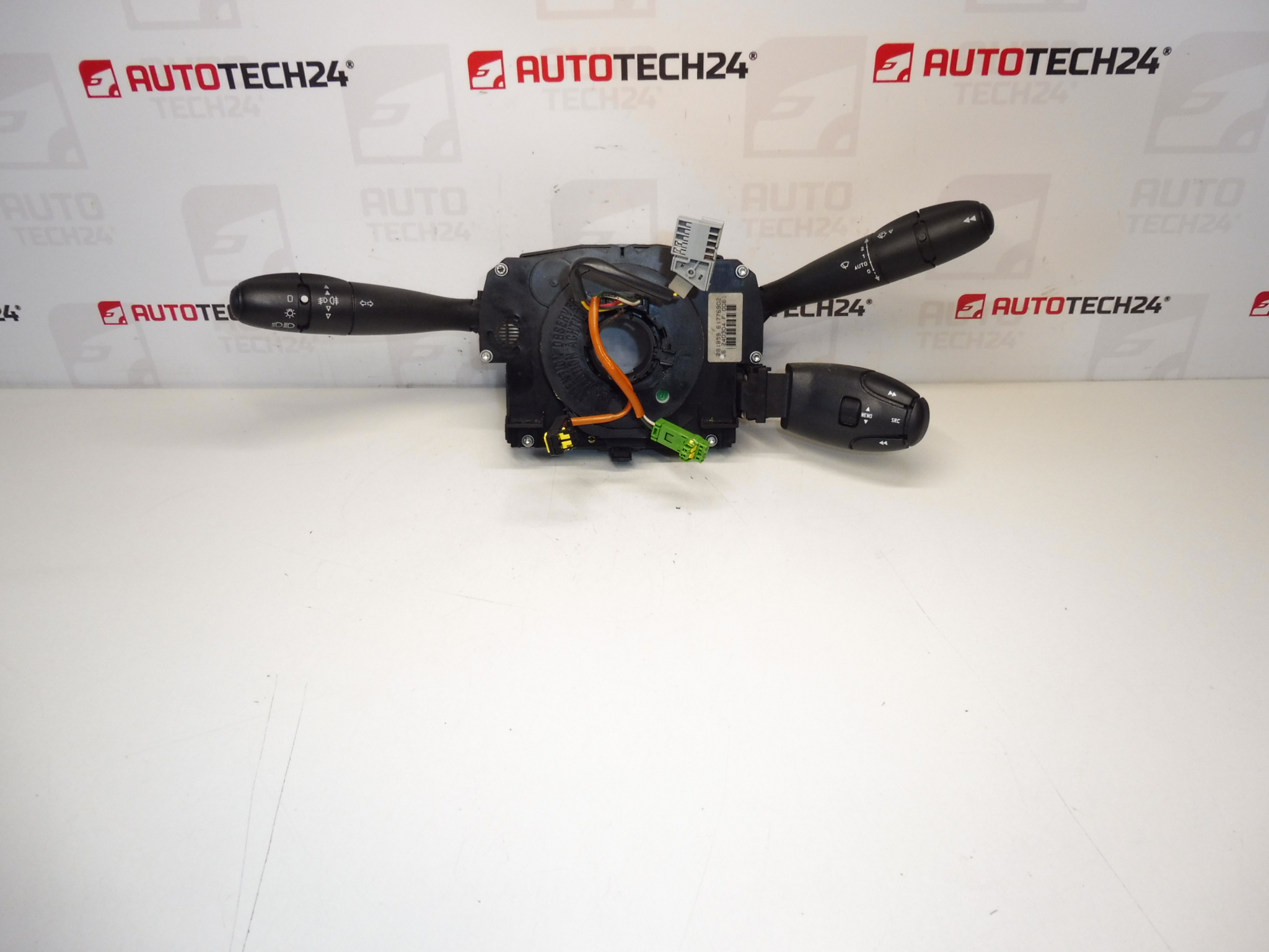 Kormányvezérlők Citroën Peugeot 96473051XT 6242T0