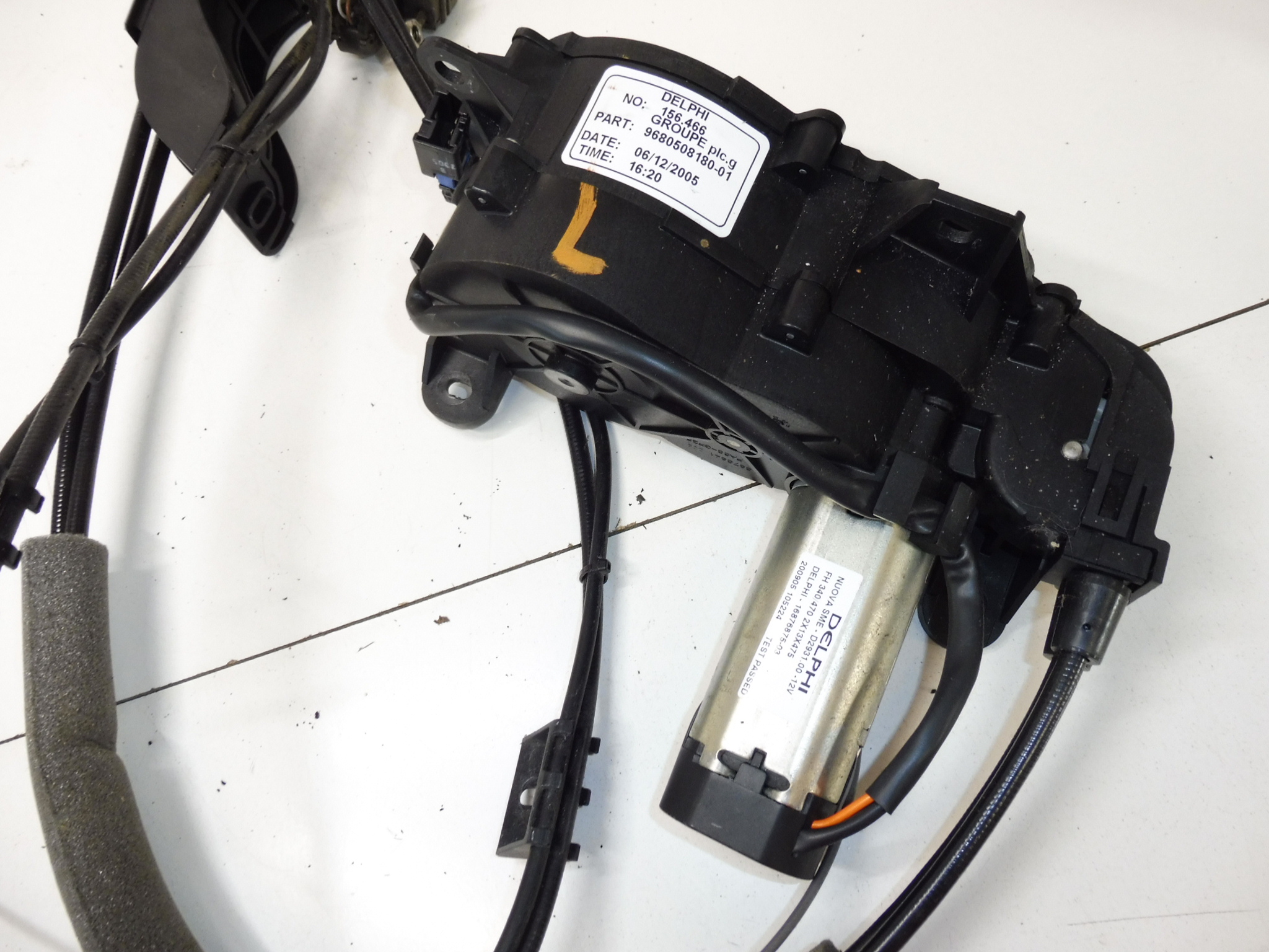 Peugeot 1007 vezető elektromos hajtása 9680508180 9137C1 9137A9