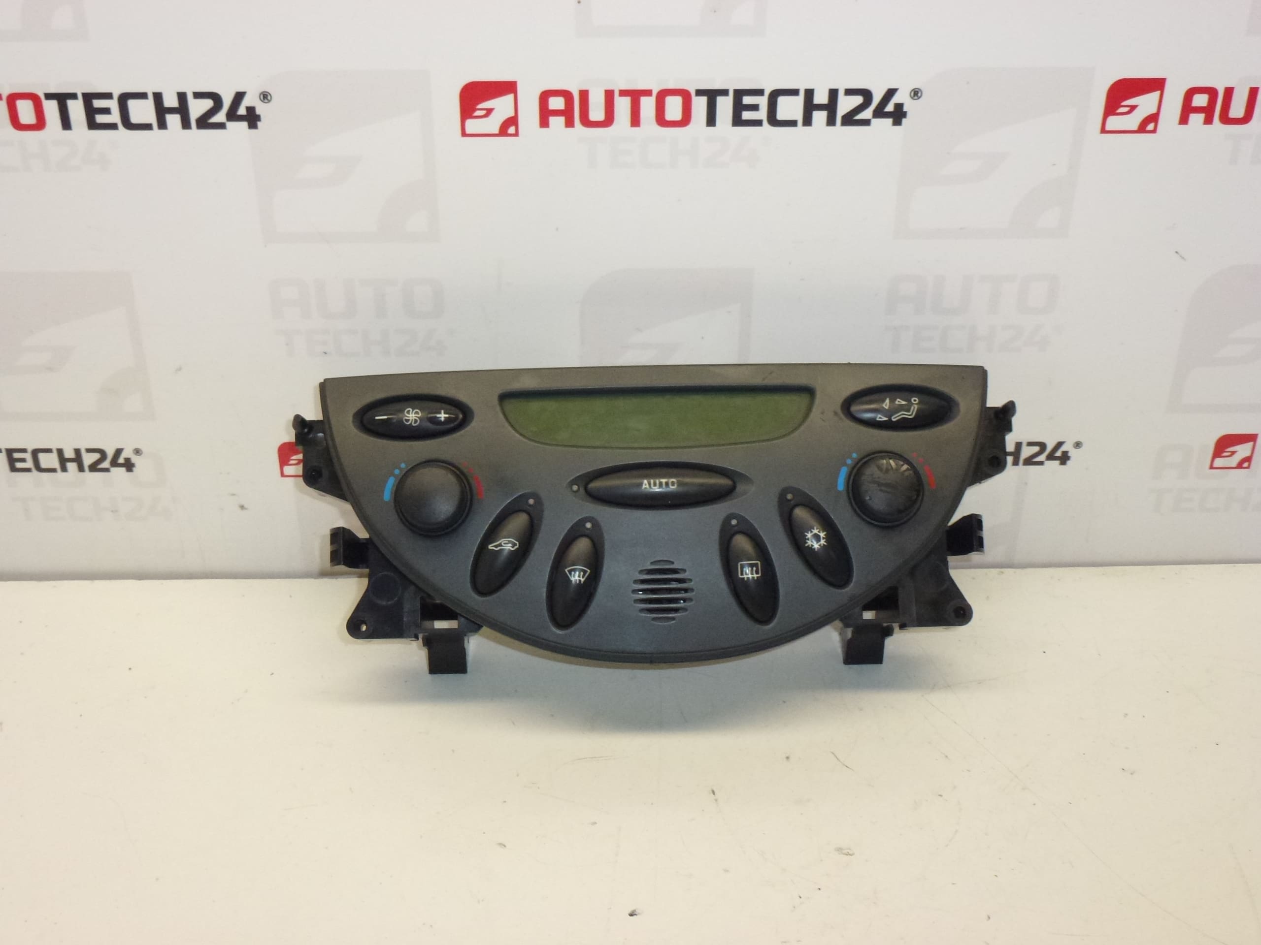 Fűtés és klíma vezérlés Citroën C5 I 96326398ZK 6451NY